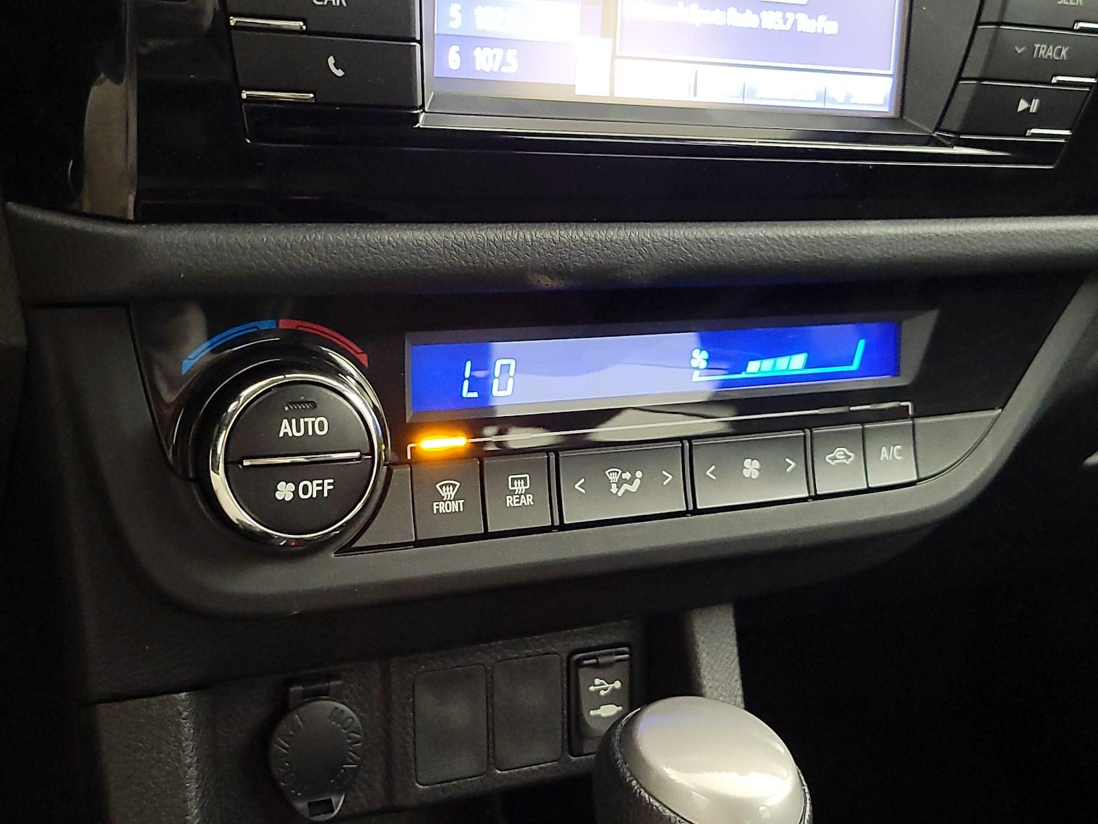 2014 Toyota Corolla S Plus - Photo 17