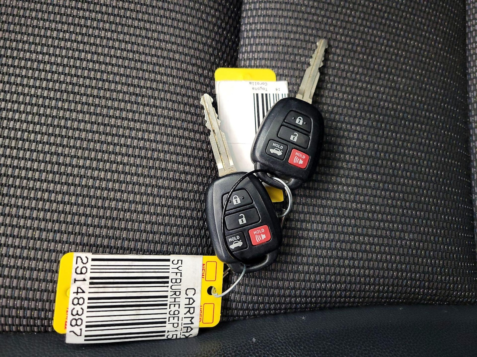 2014 Toyota Corolla S Plus - Photo 23
