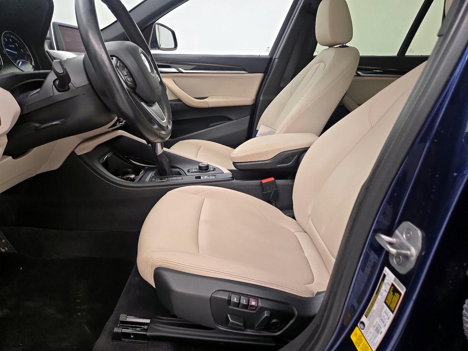 Power Seat(s) & Side Airbags