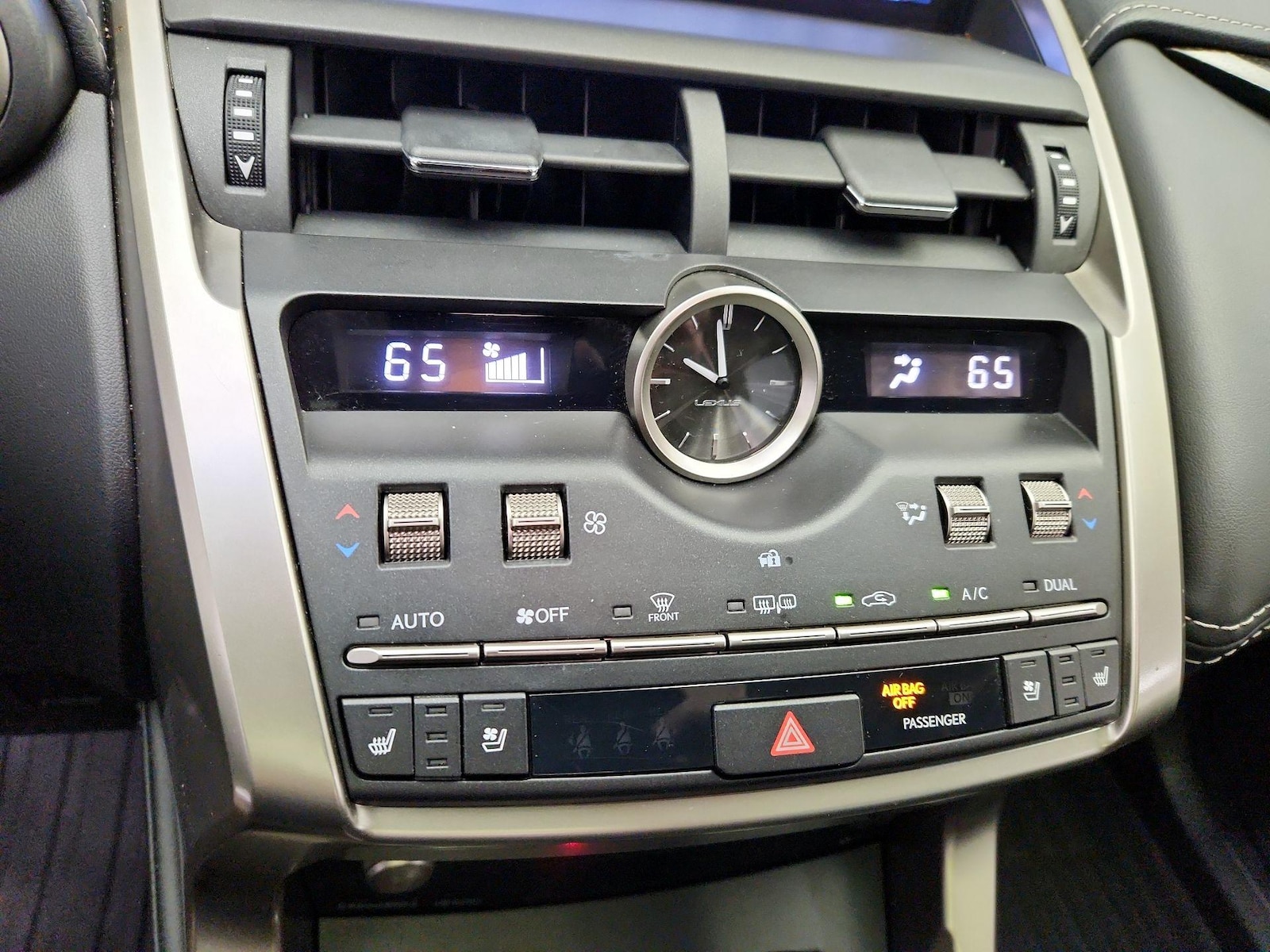 2019 Lexus NX 300 - Photo 18