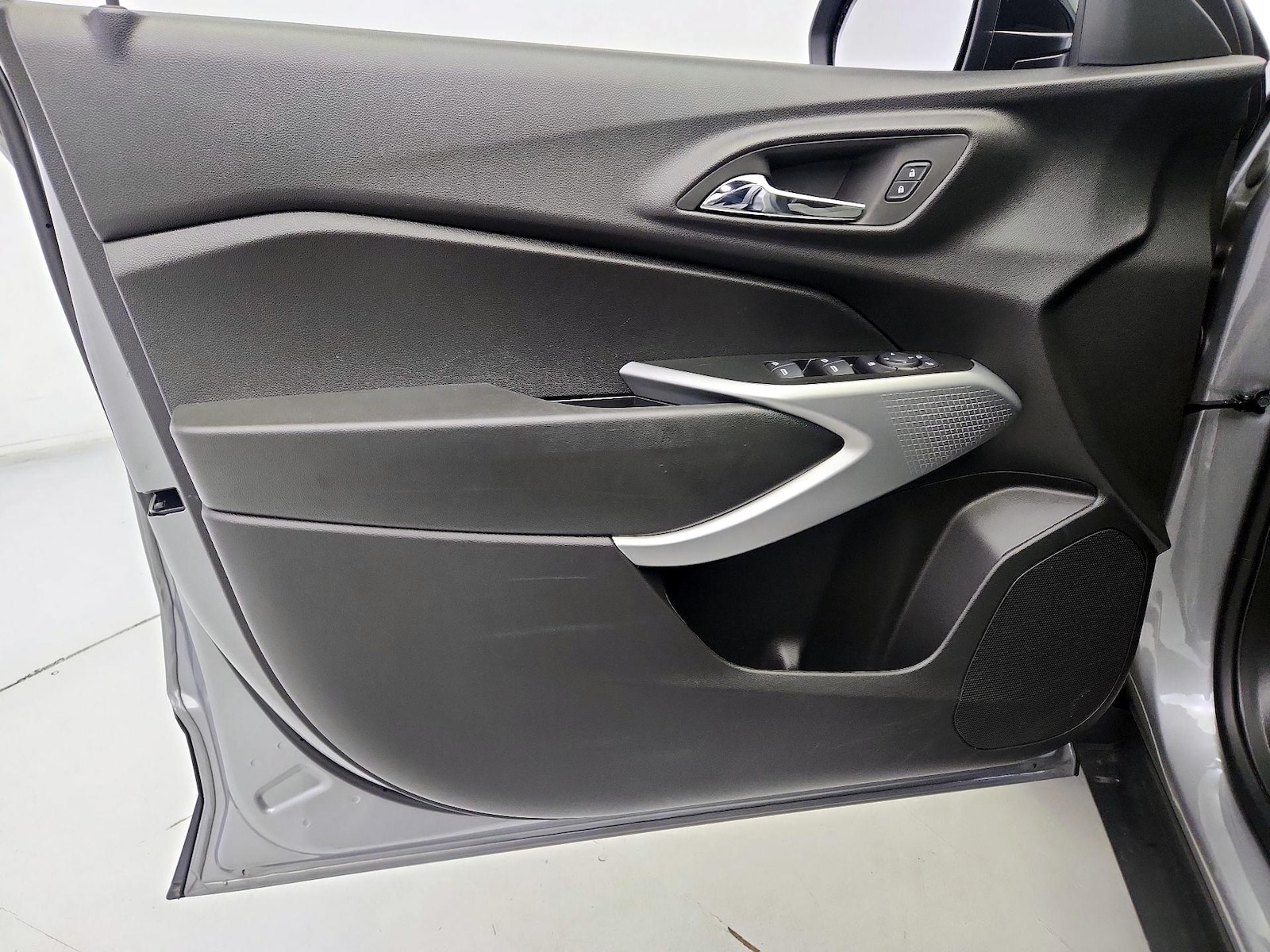 2025 Chevrolet Trax RS - Photo 13