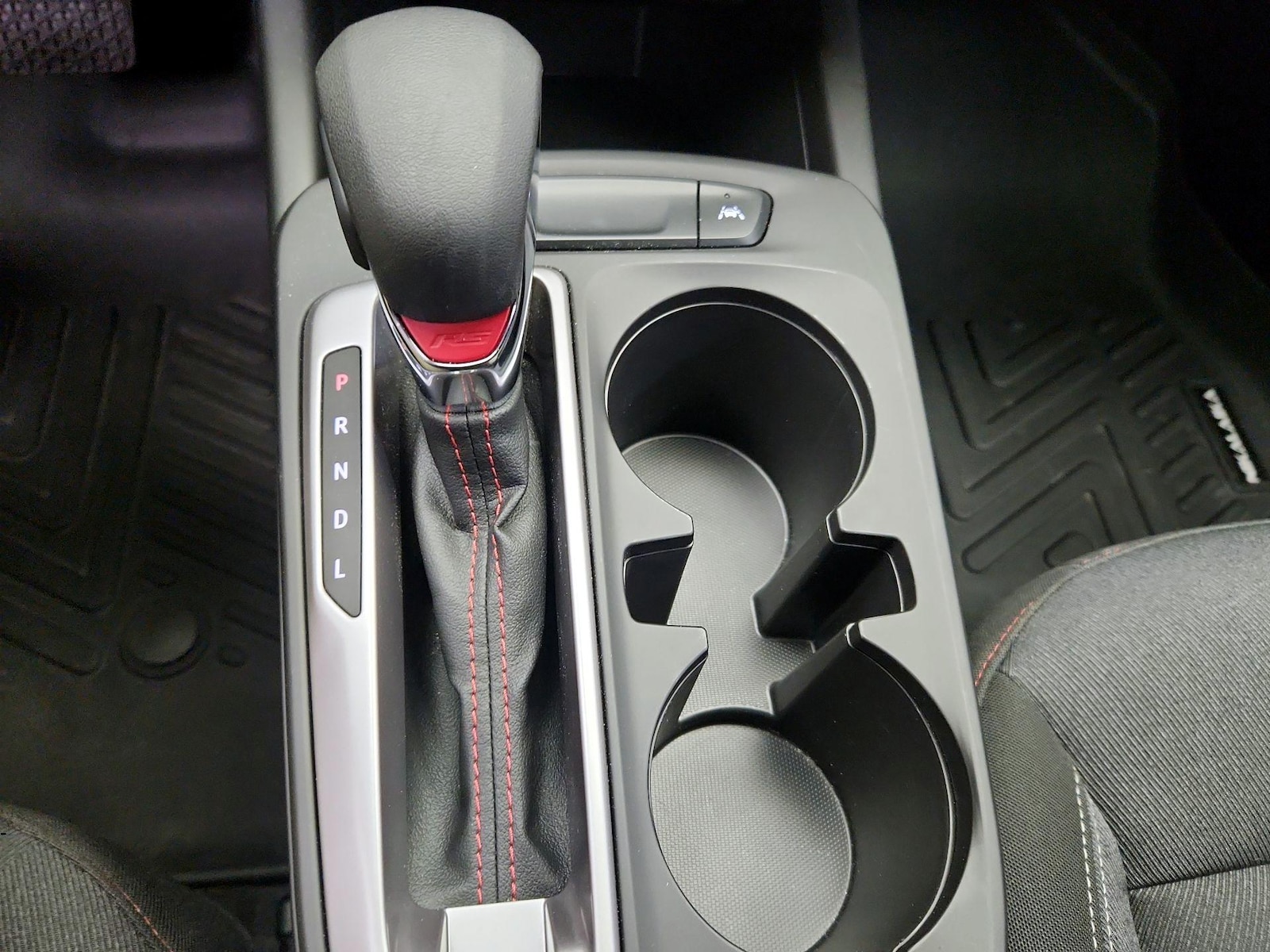 2025 Chevrolet Trax RS - Photo 18