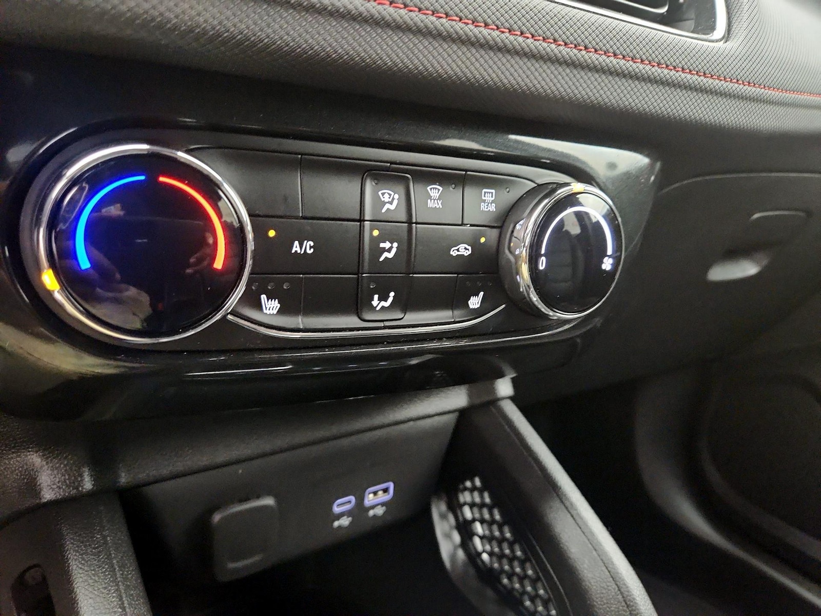 2024 Chevrolet TrailBlazer RS - Photo 17
