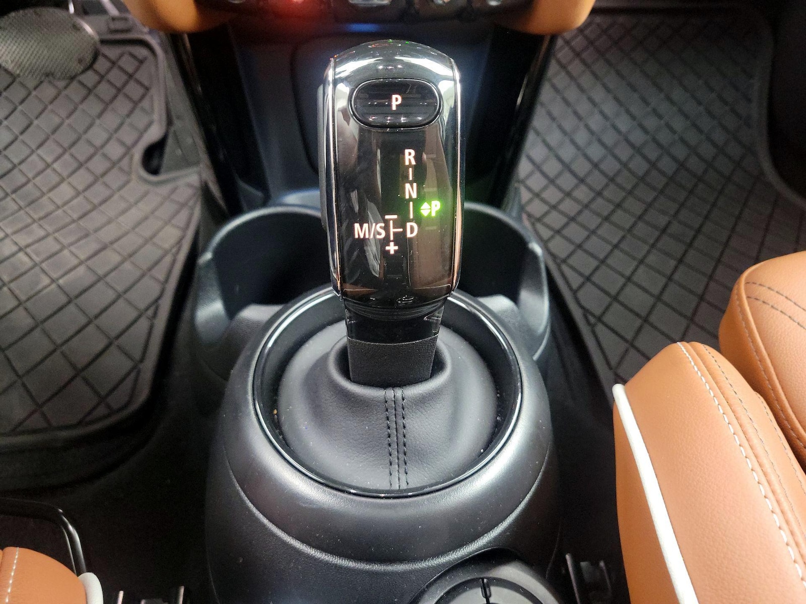 2024 MINI Hardtop 4 Door S - Photo 19