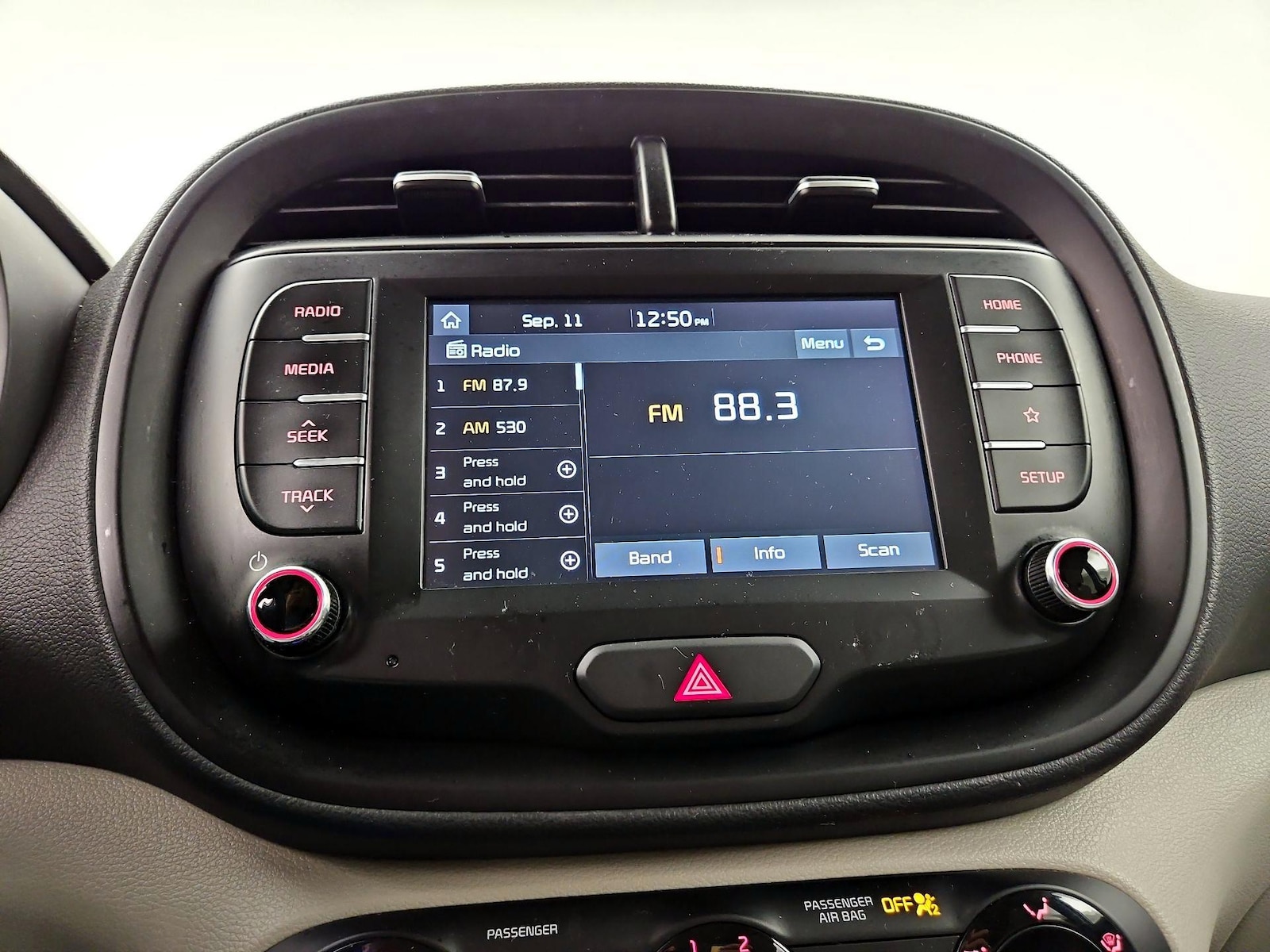 2021 Kia Soul LX - Photo 16