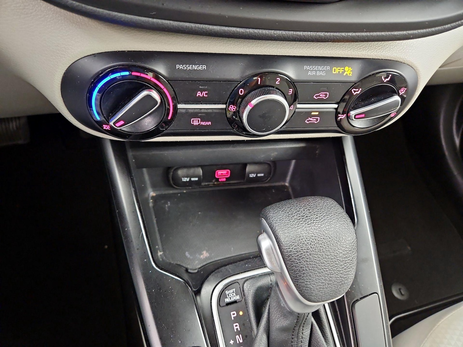 2021 Kia Soul LX - Photo 17