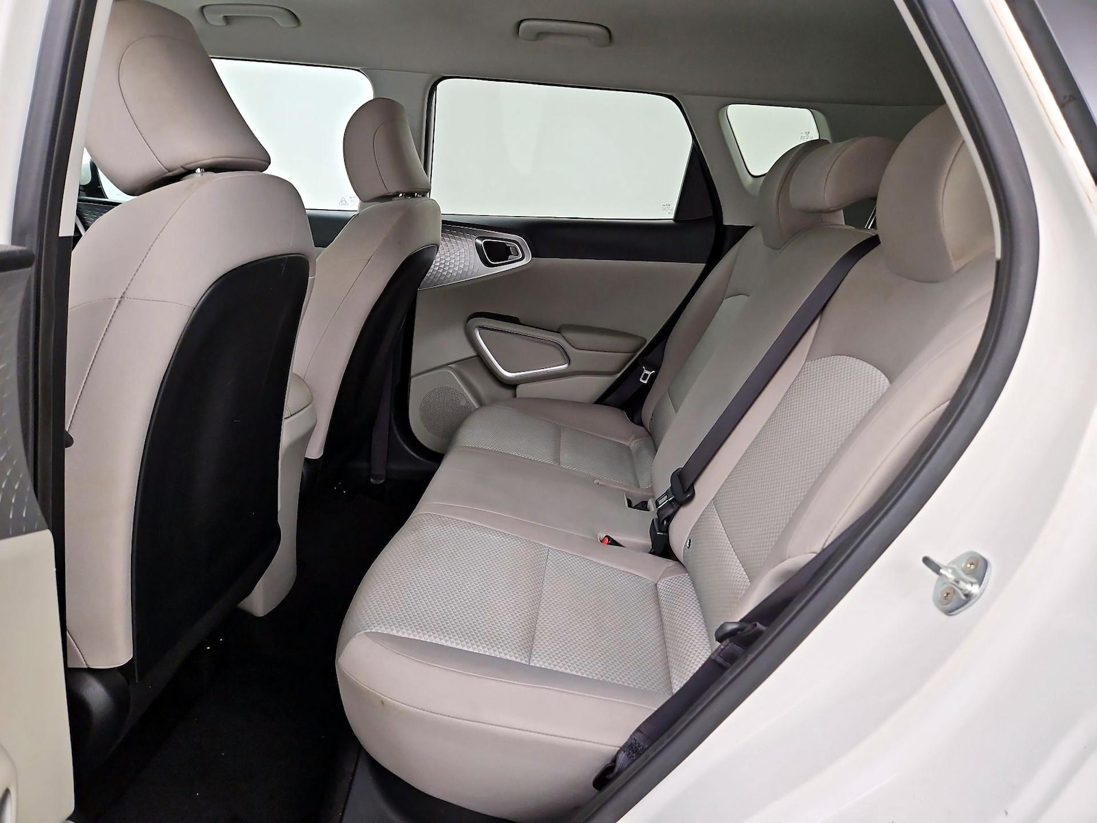 2021 Kia Soul LX - Photo 20