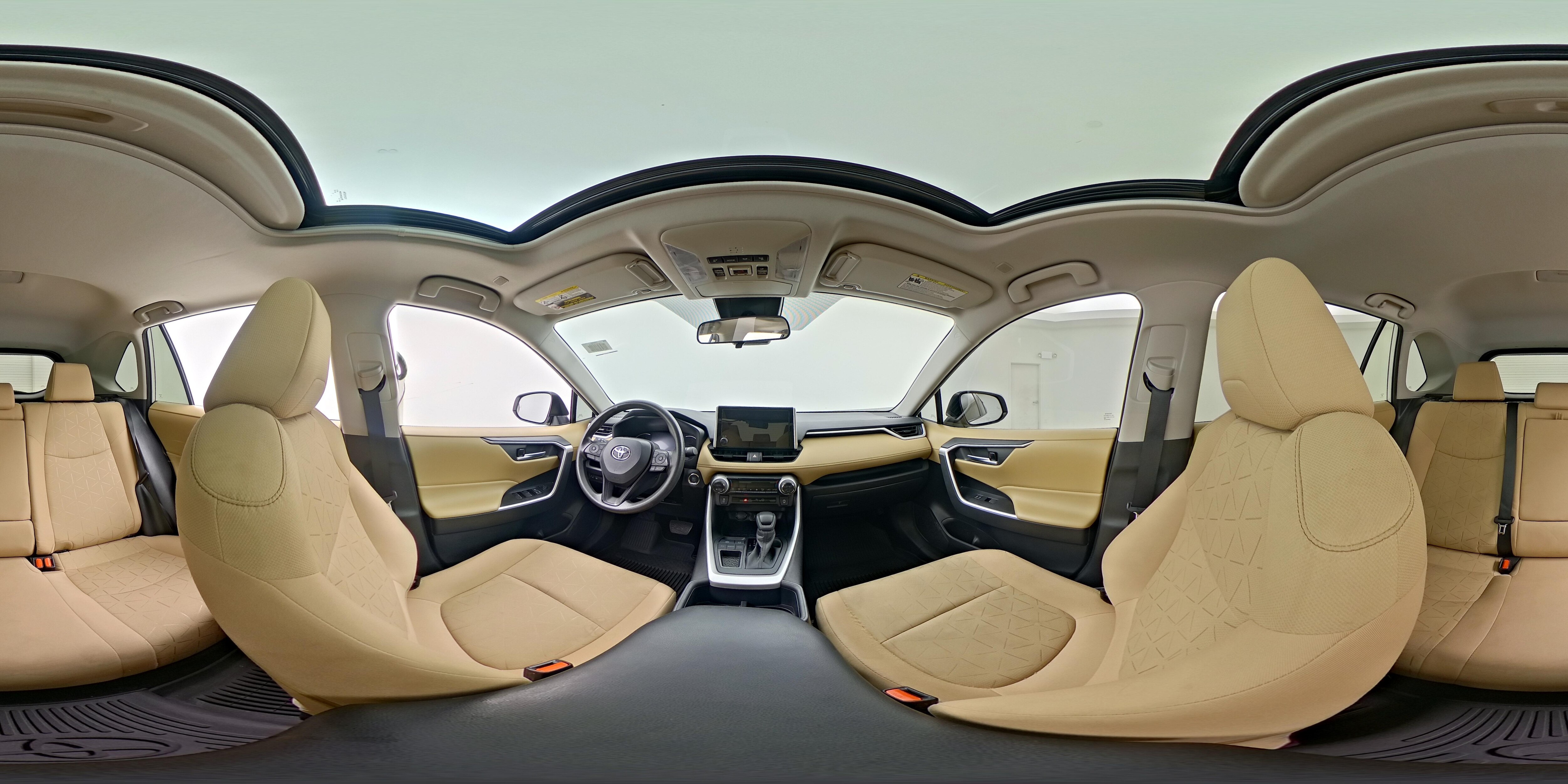 2025 Toyota RAV4 XLE - Photo 25