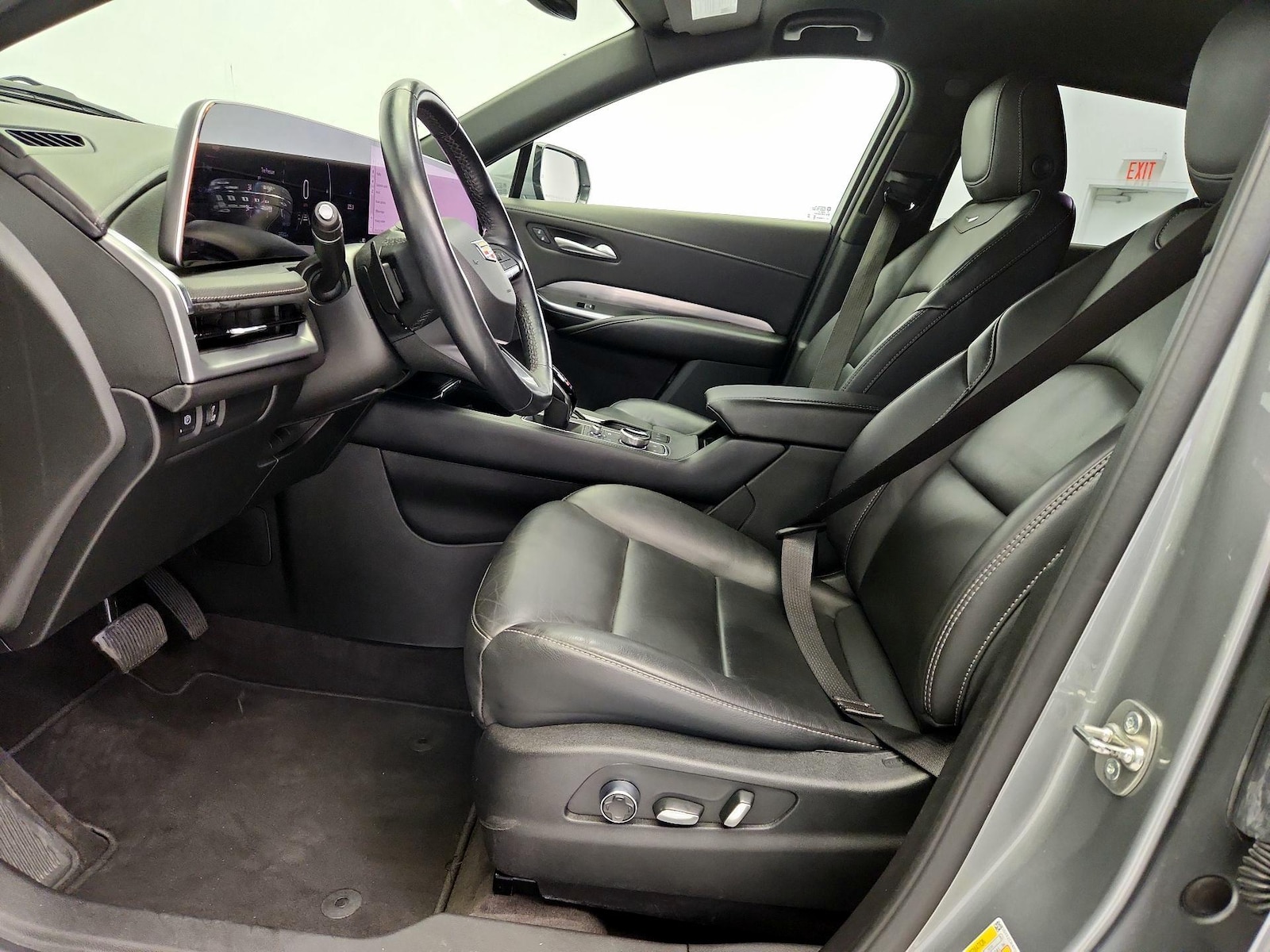 Power Seat(s) & Leather Seats