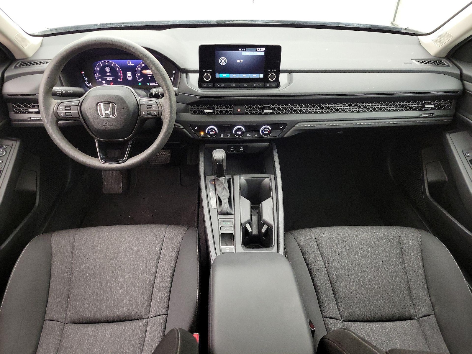 2025 Honda Accord SE - Photo 10