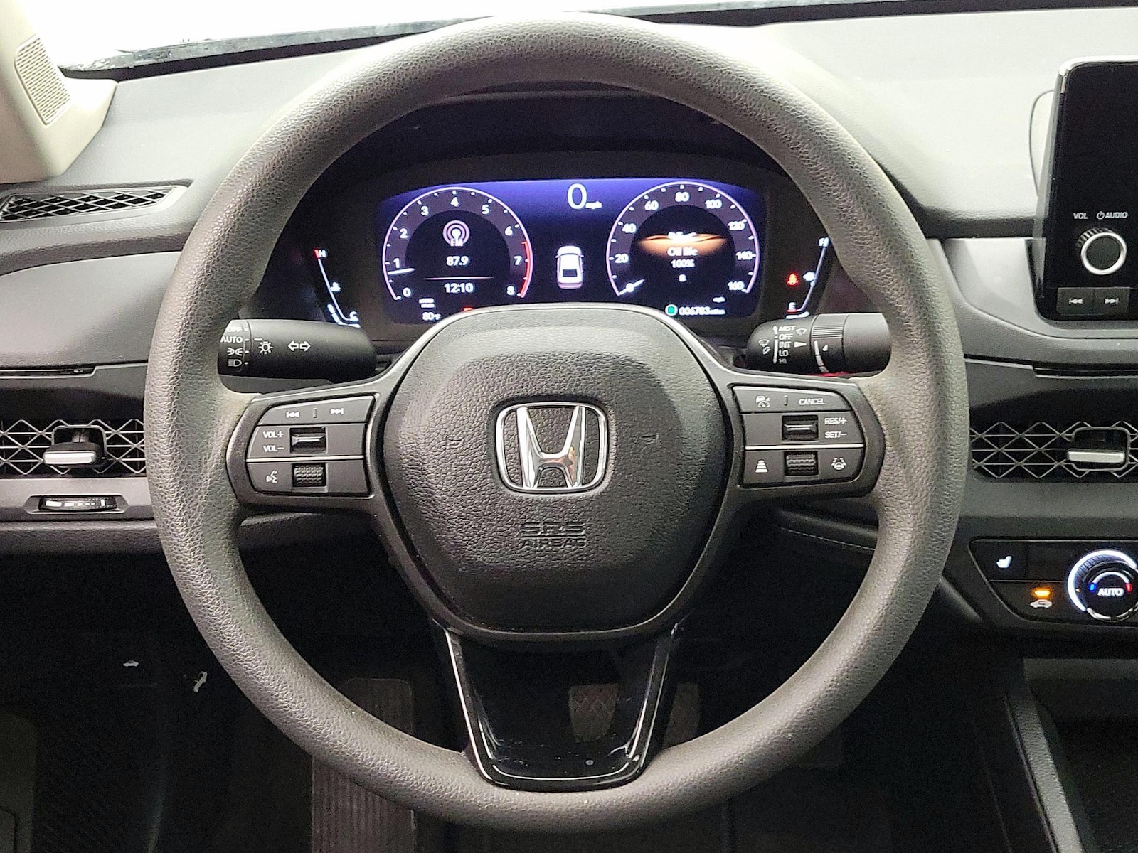 2025 Honda Accord SE - Photo 11