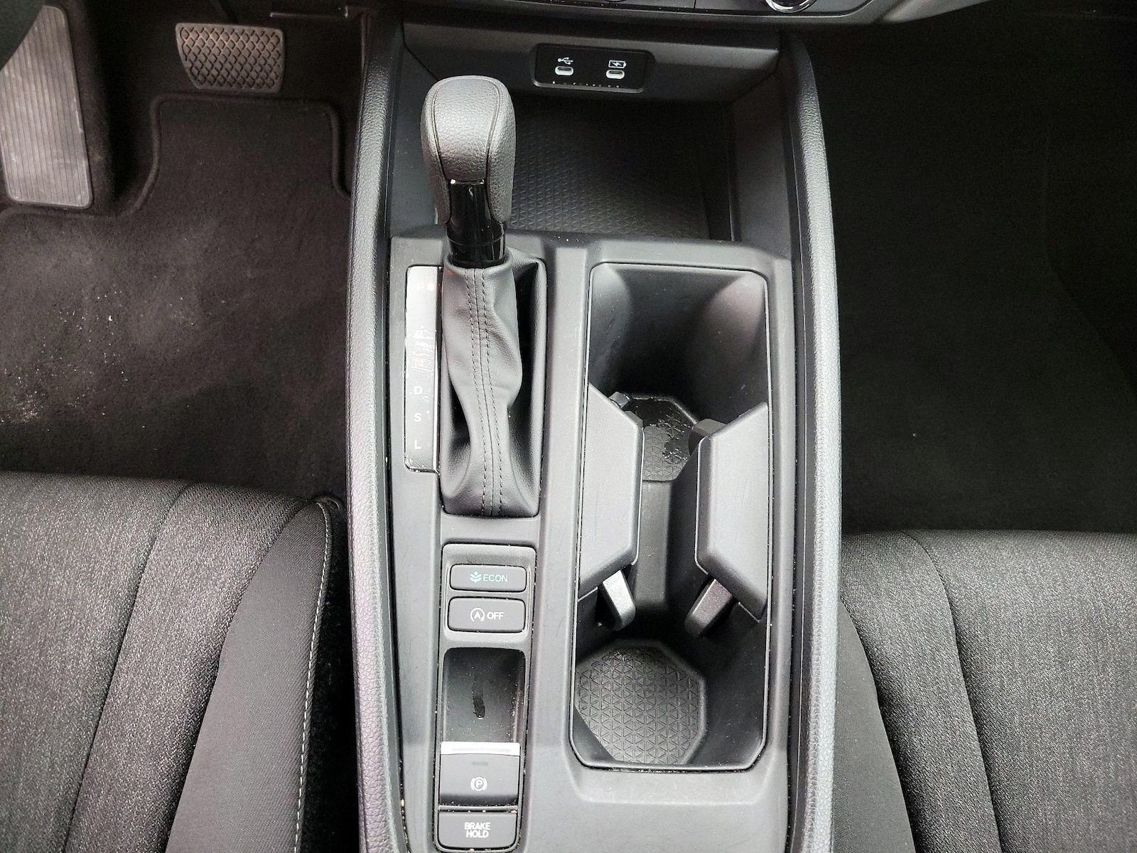 2025 Honda Accord SE - Photo 17