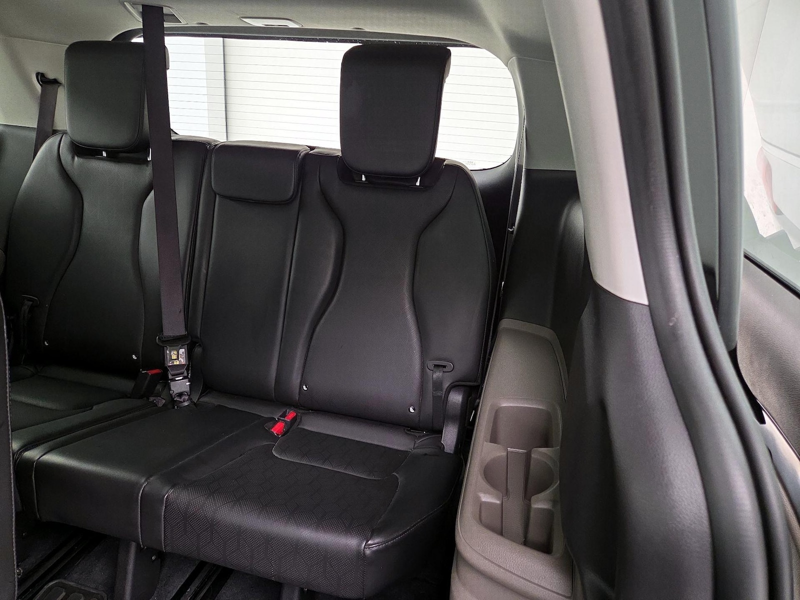2025 Kia Carnival LXS - Photo 22