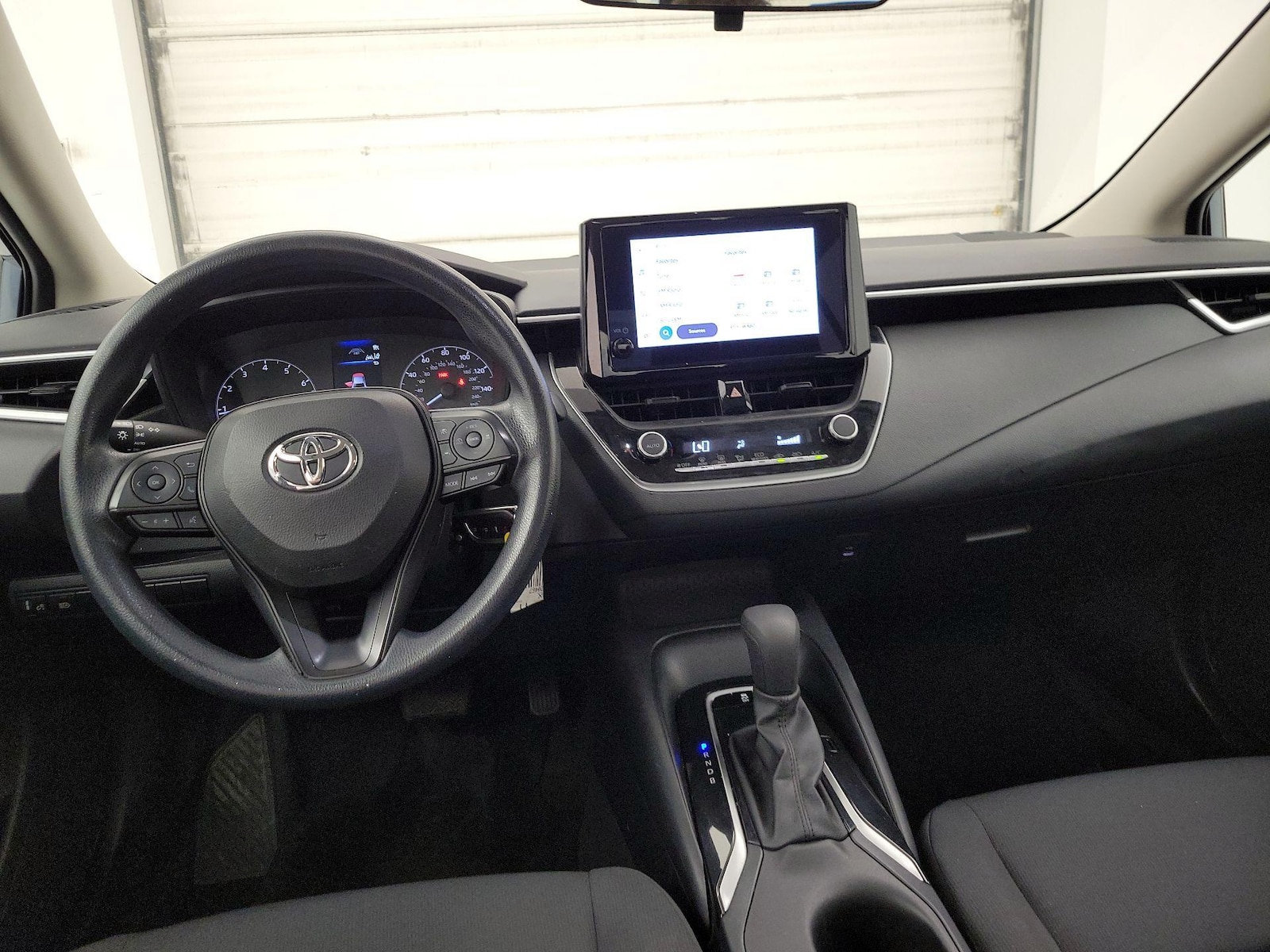 2023 Toyota Corolla LE - Photo 10