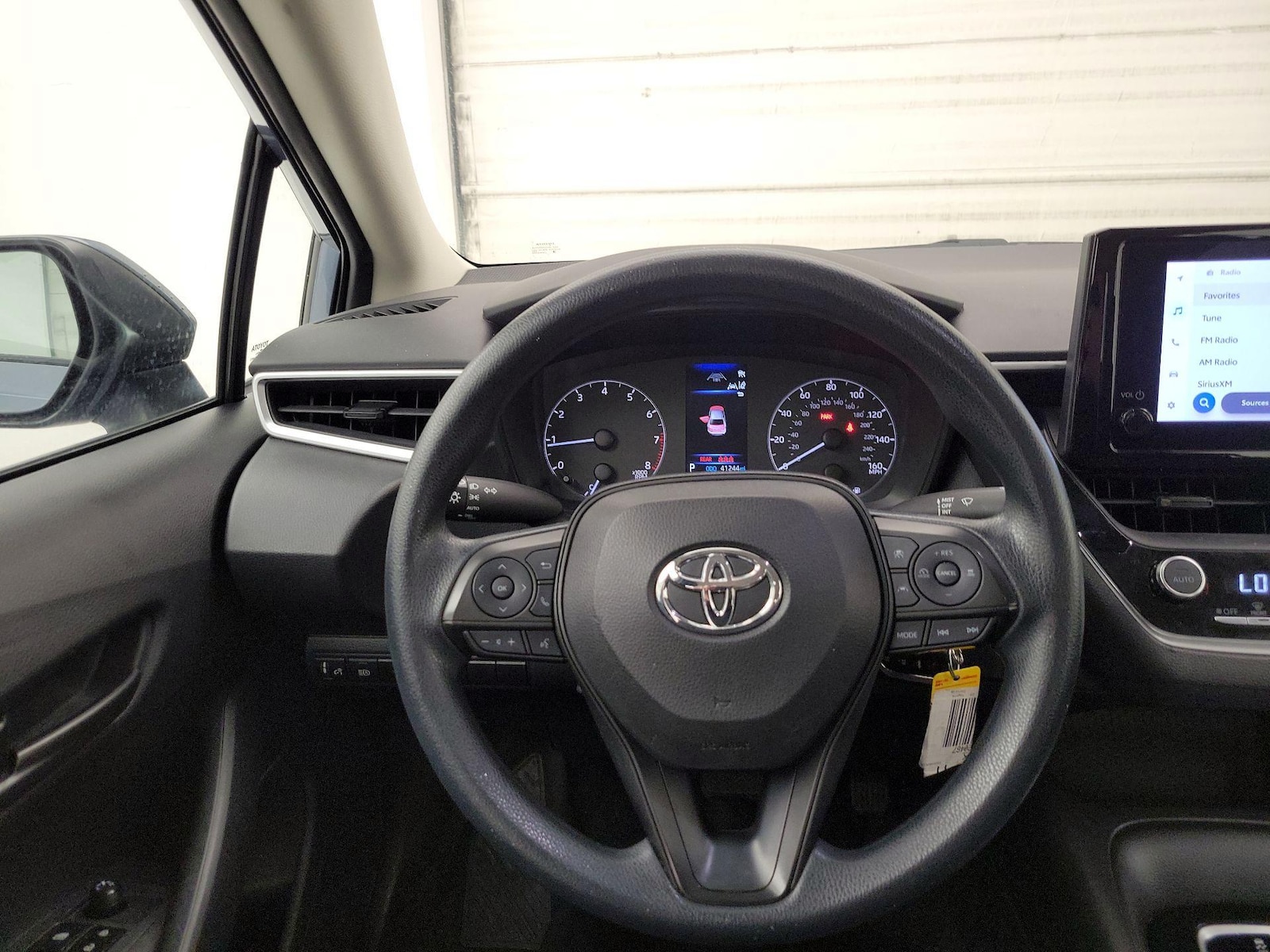 2023 Toyota Corolla LE - Photo 11