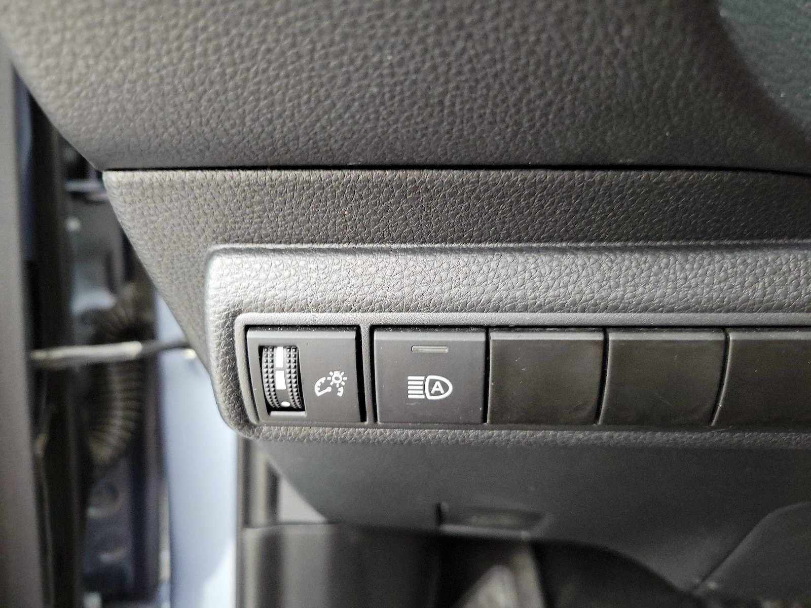 2023 Toyota Corolla LE - Photo 14