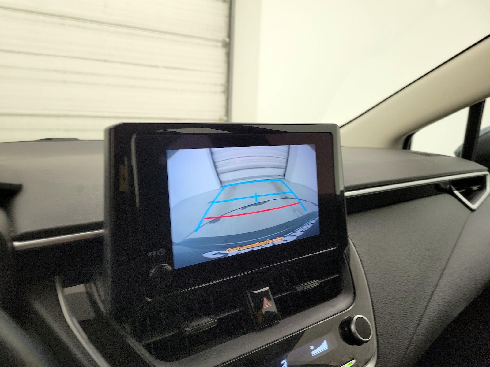 2023 Toyota Corolla LE - Photo 15