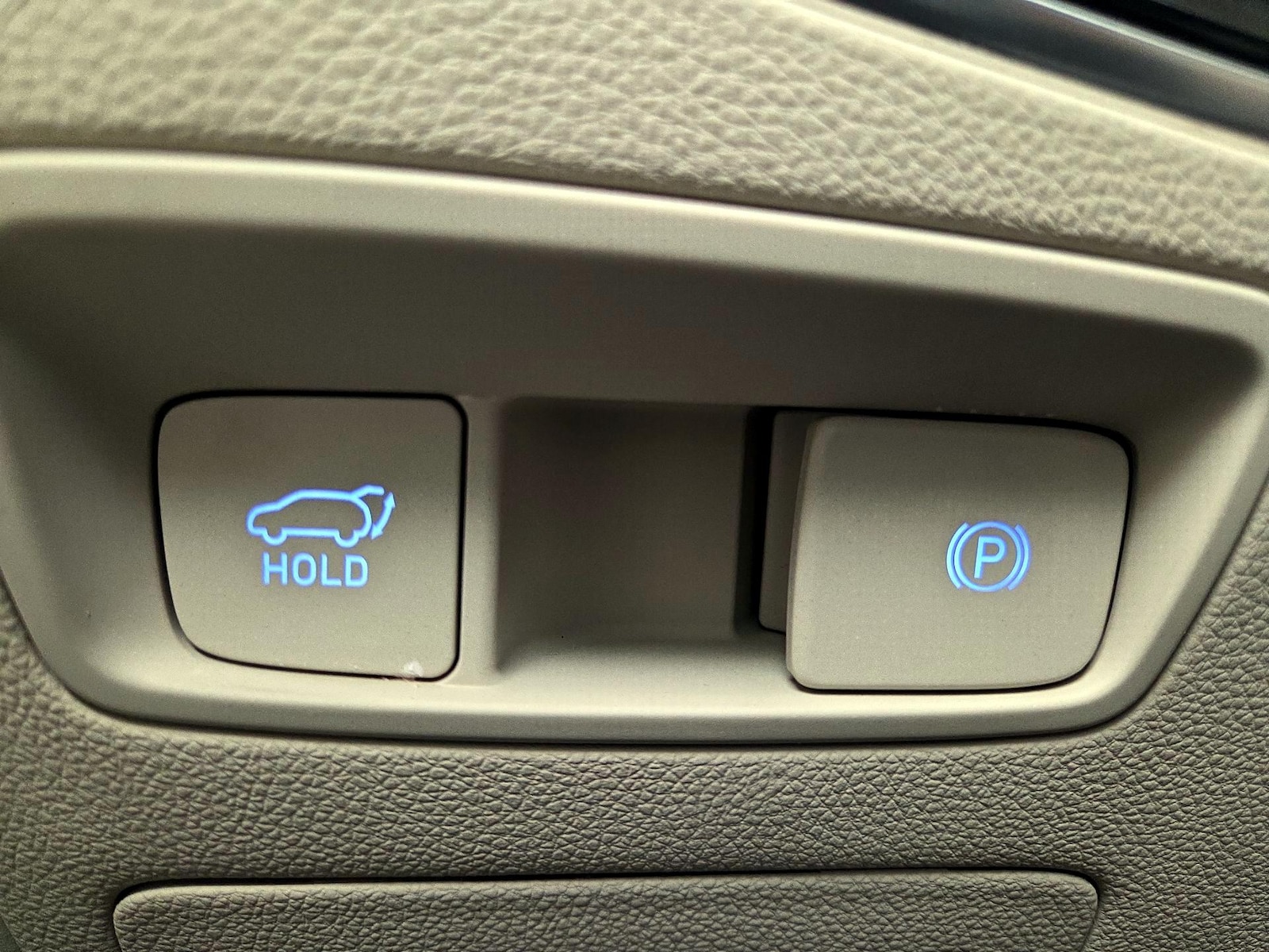 2024 GENESIS GV70 Standard - Photo 14