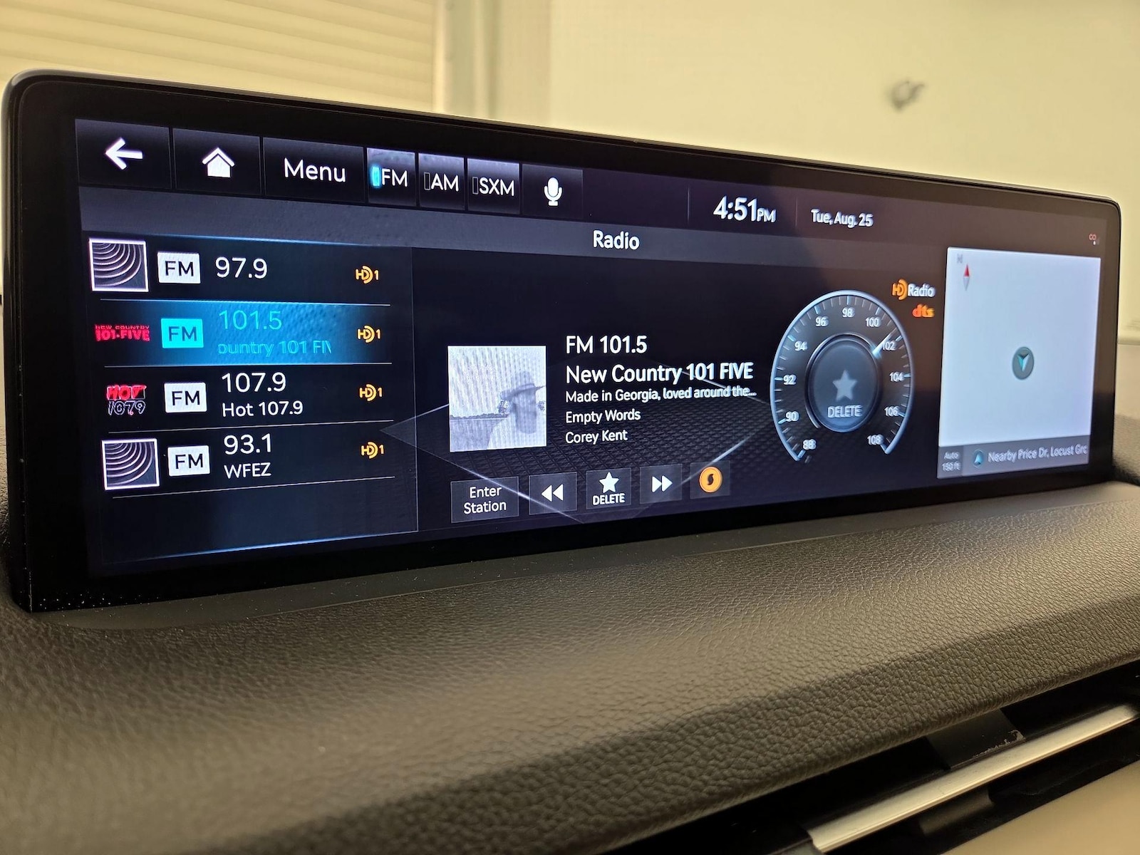 2024 GENESIS GV70 Standard - Photo 17