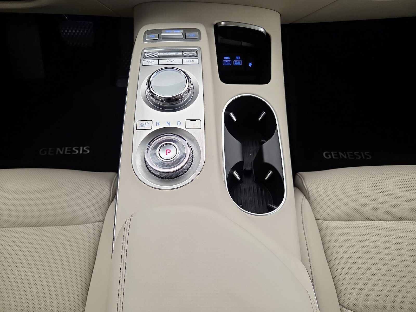 2024 GENESIS GV70 Standard - Photo 19