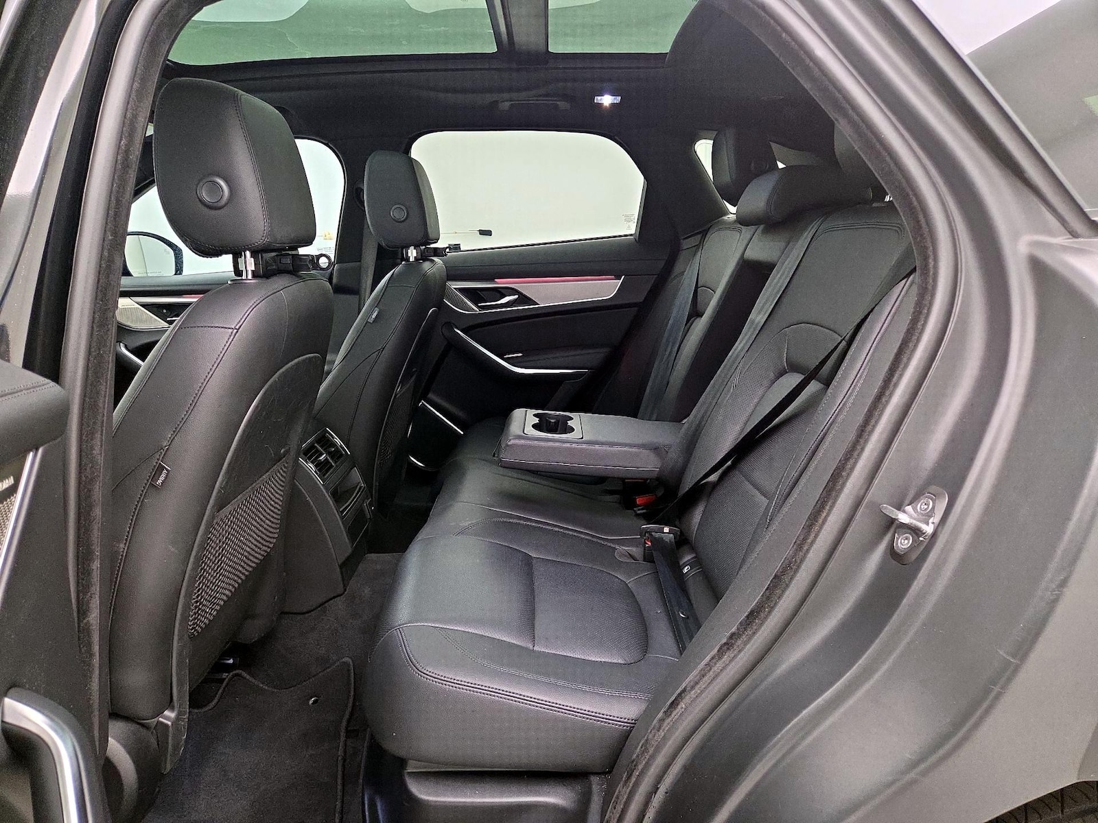 2023 Jaguar F-Pace S - Photo 22