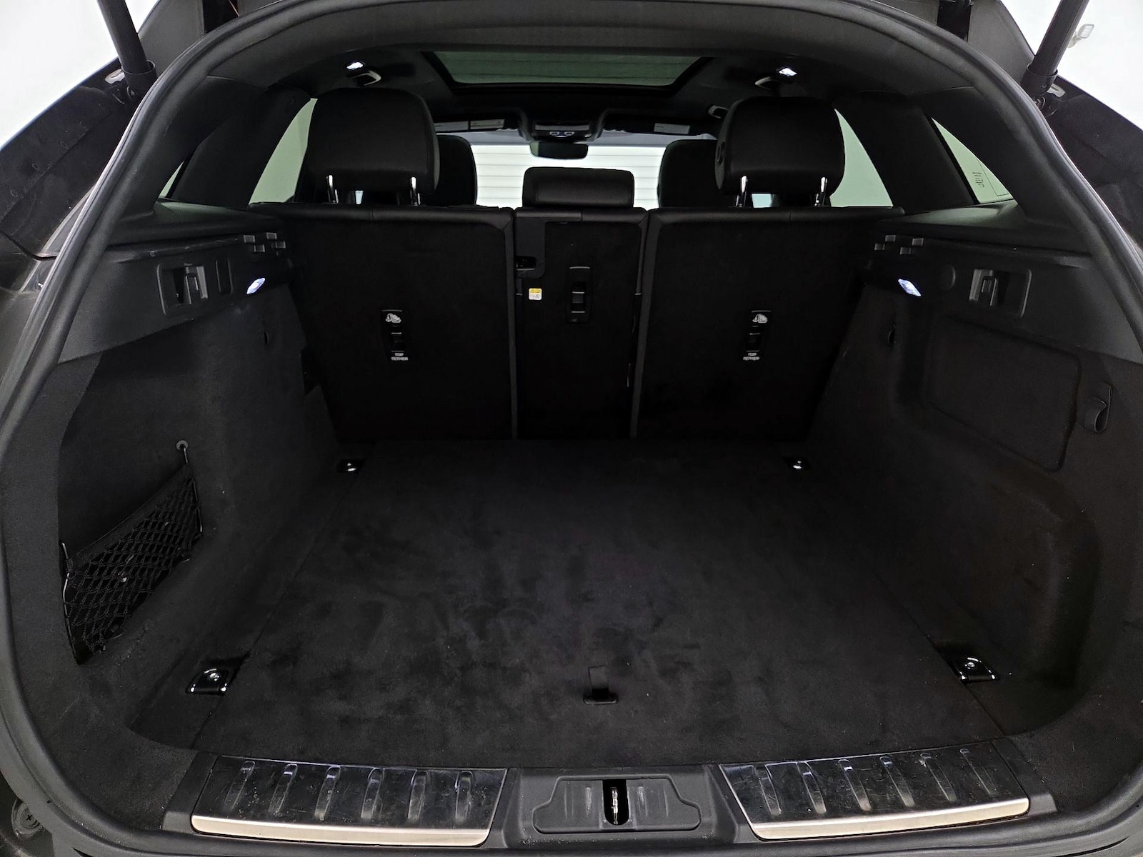 2023 Jaguar F-Pace S - Photo 23