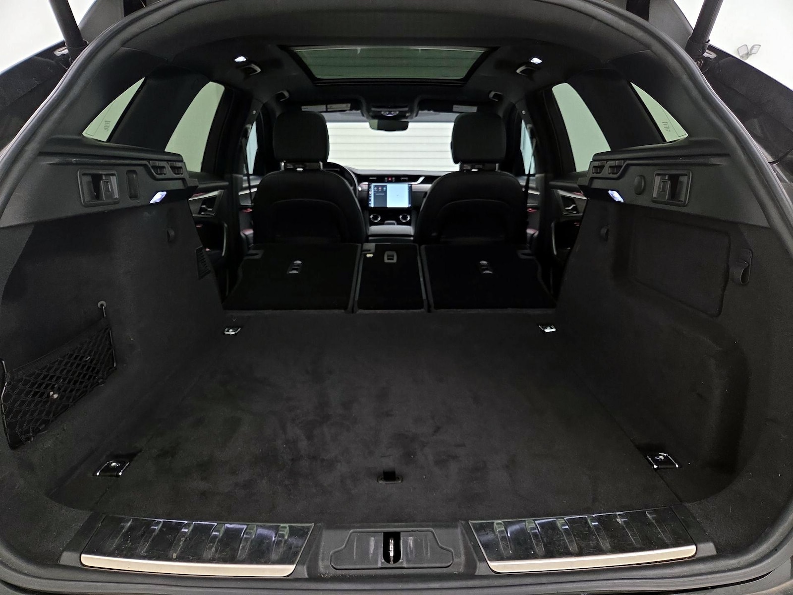 2023 Jaguar F-Pace S - Photo 24