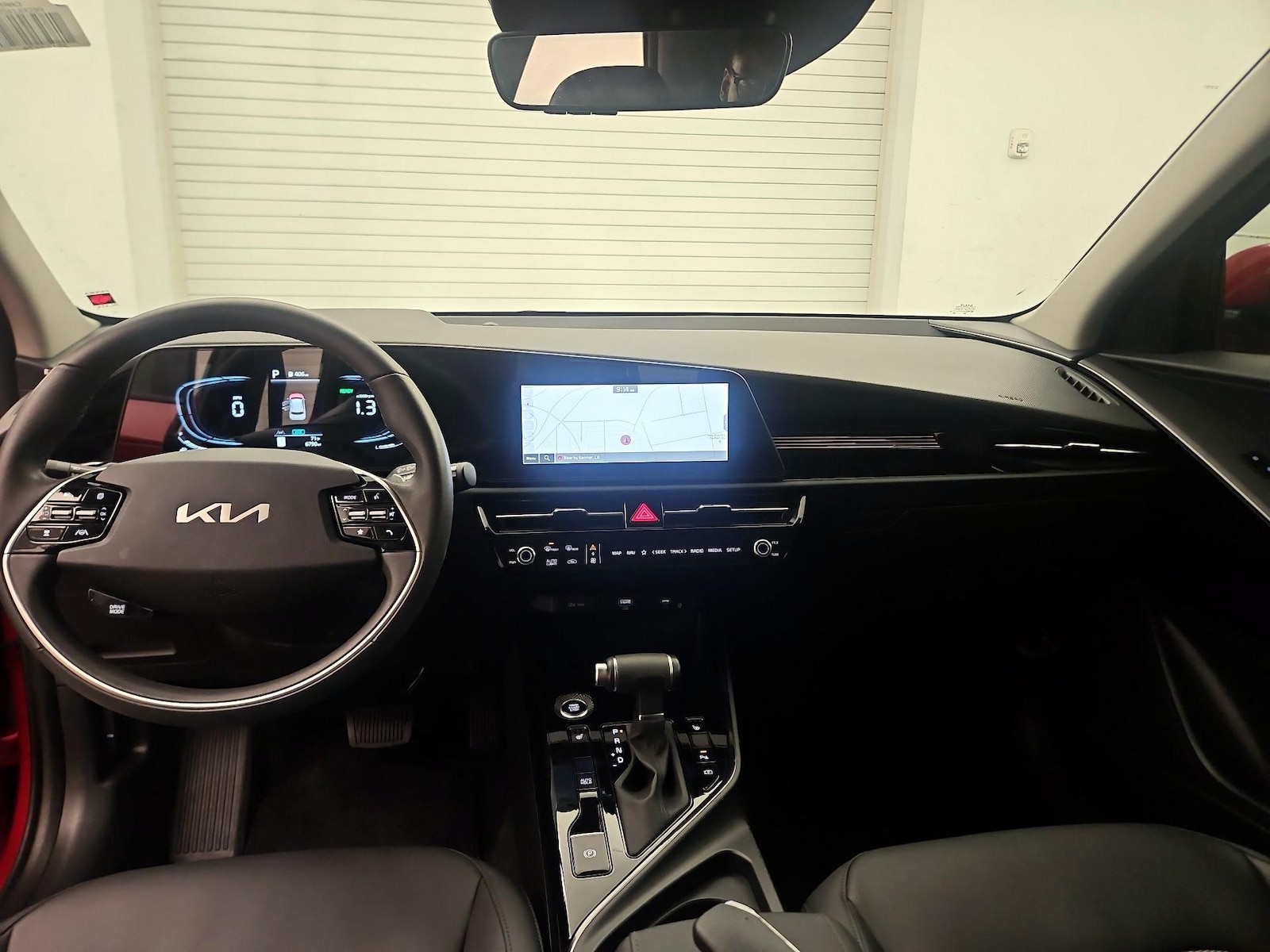 2025 Kia Niro EX - Photo 10
