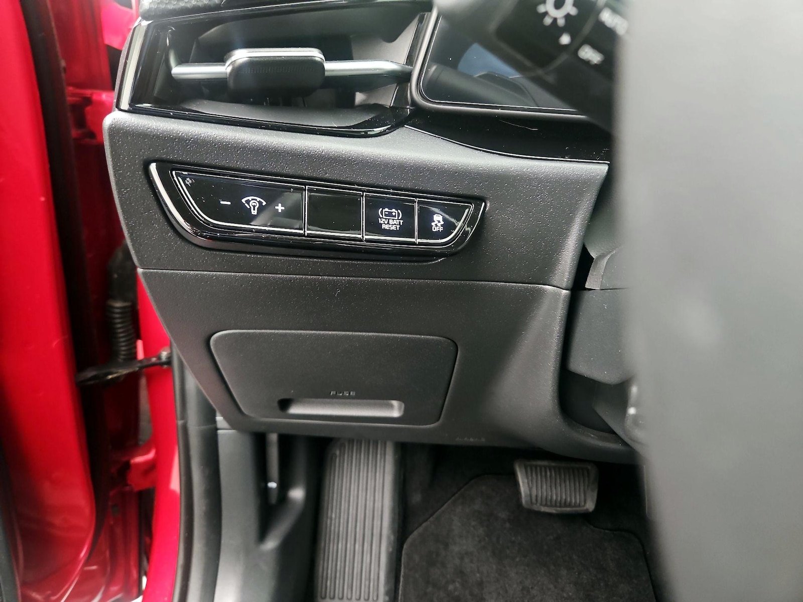 2025 Kia Niro EX - Photo 14