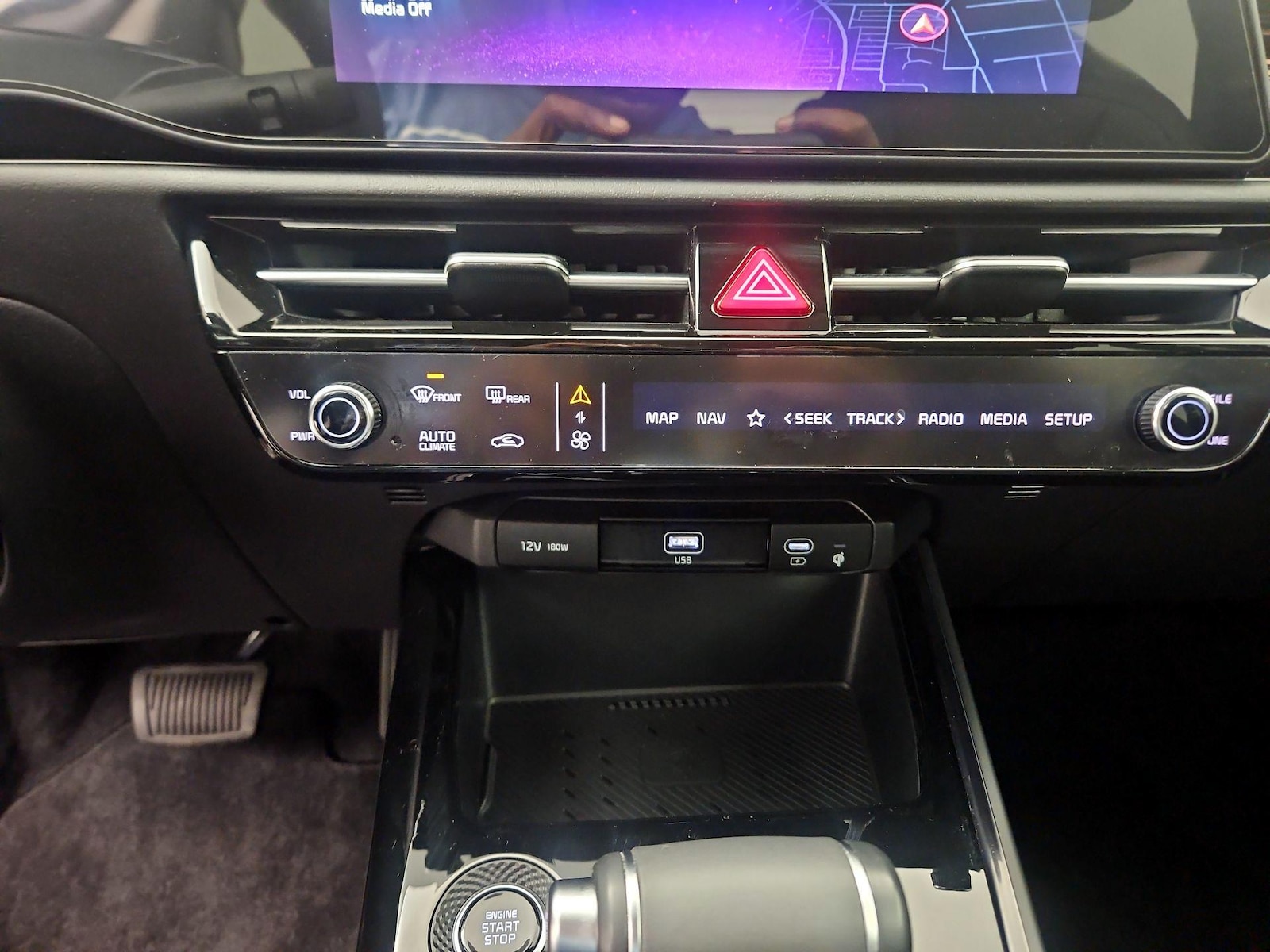 2025 Kia Niro EX - Photo 18