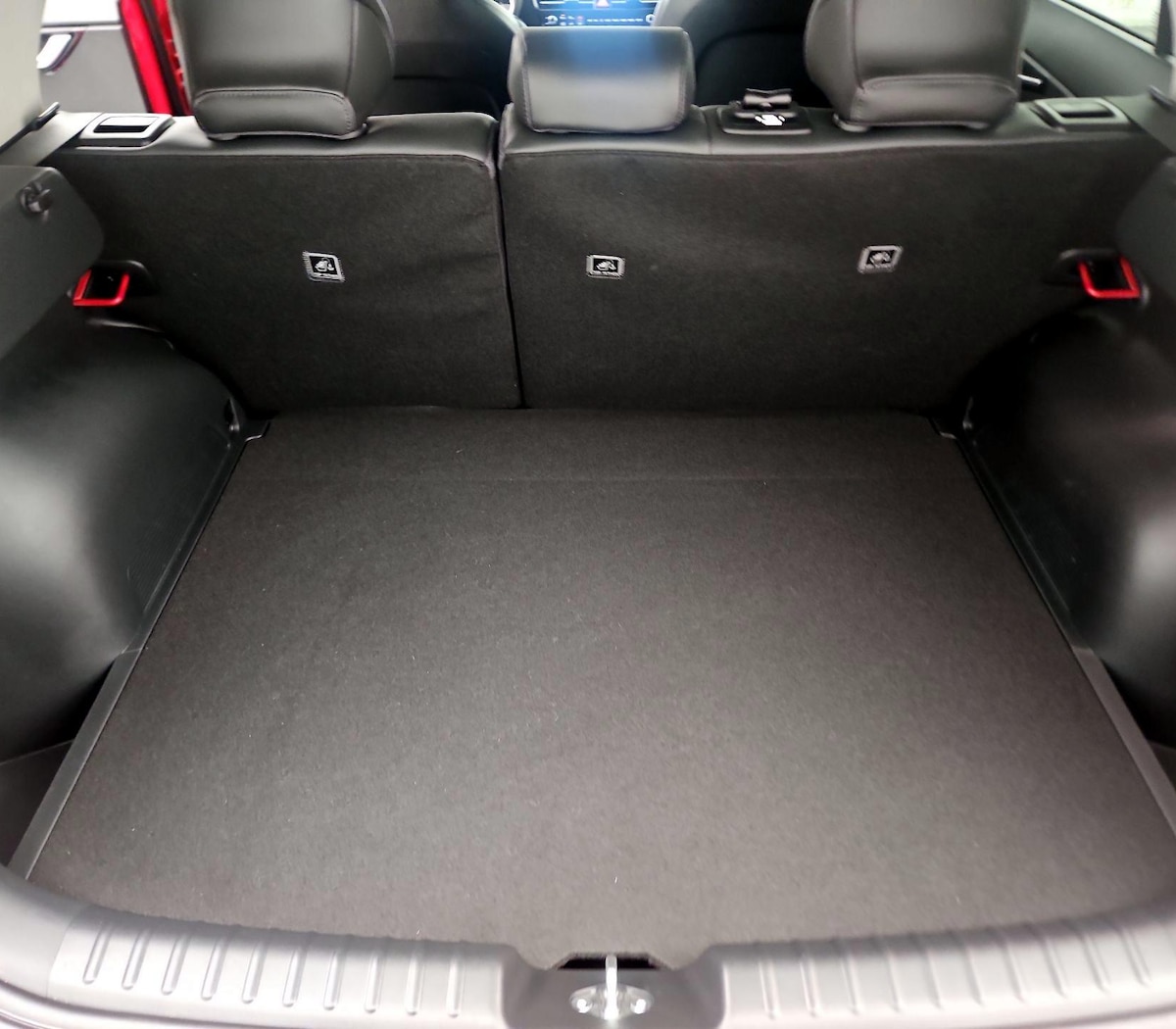 Trunk/Cargo (Seats Up)