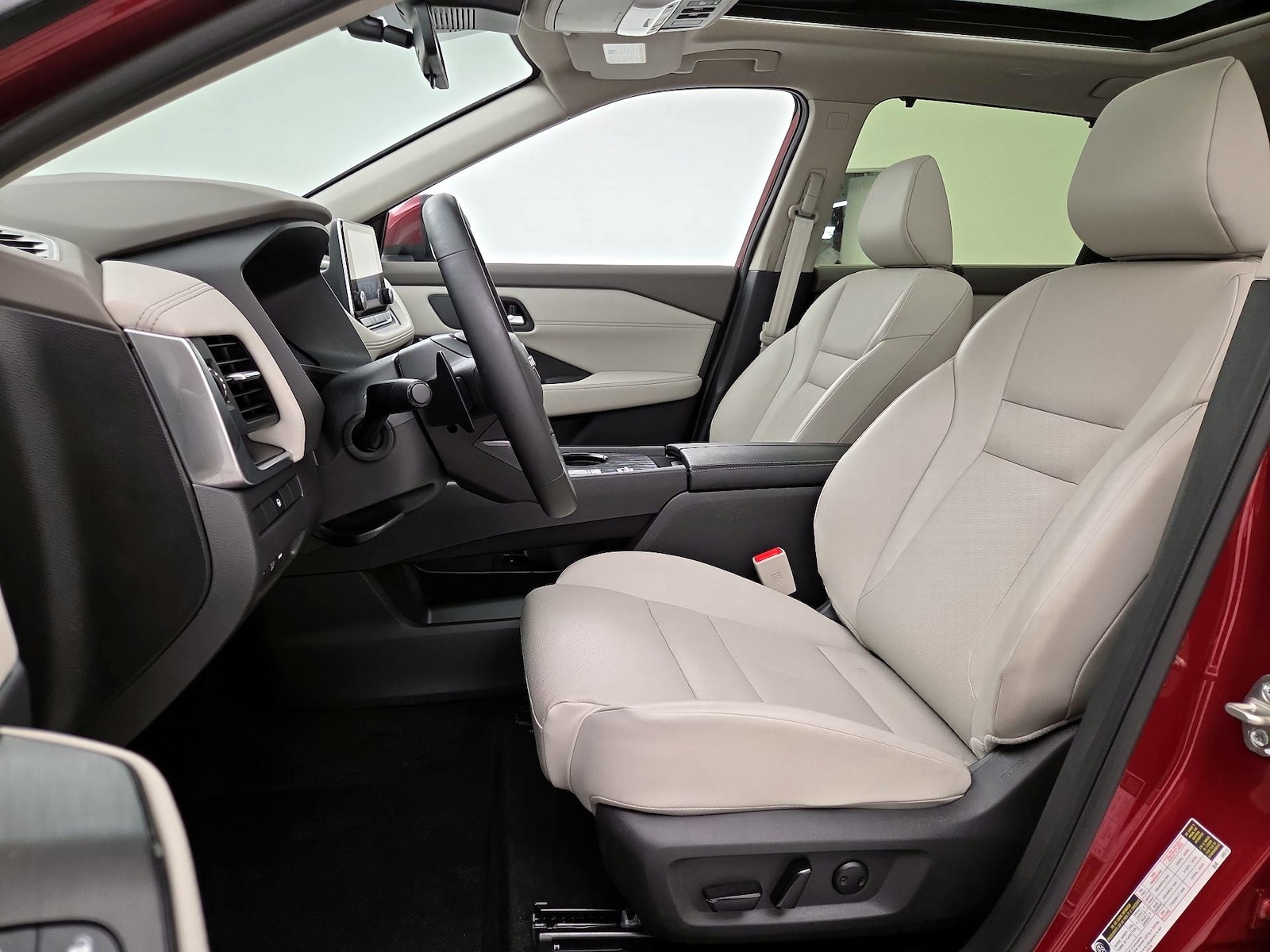 2025 Nissan Rogue SV - Photo 12