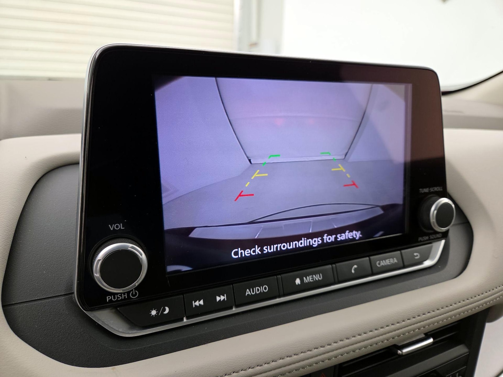 2025 Nissan Rogue SV - Photo 15