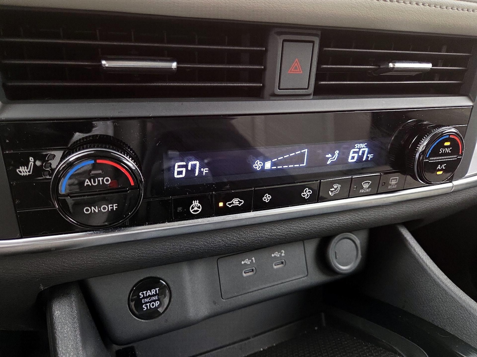 2025 Nissan Rogue SV - Photo 17