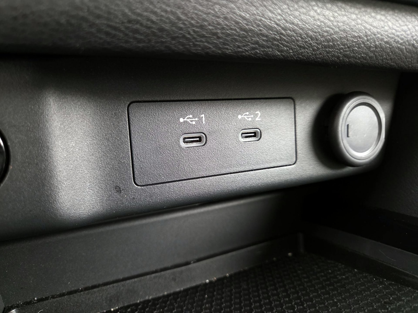2025 Nissan Rogue SV - Photo 19