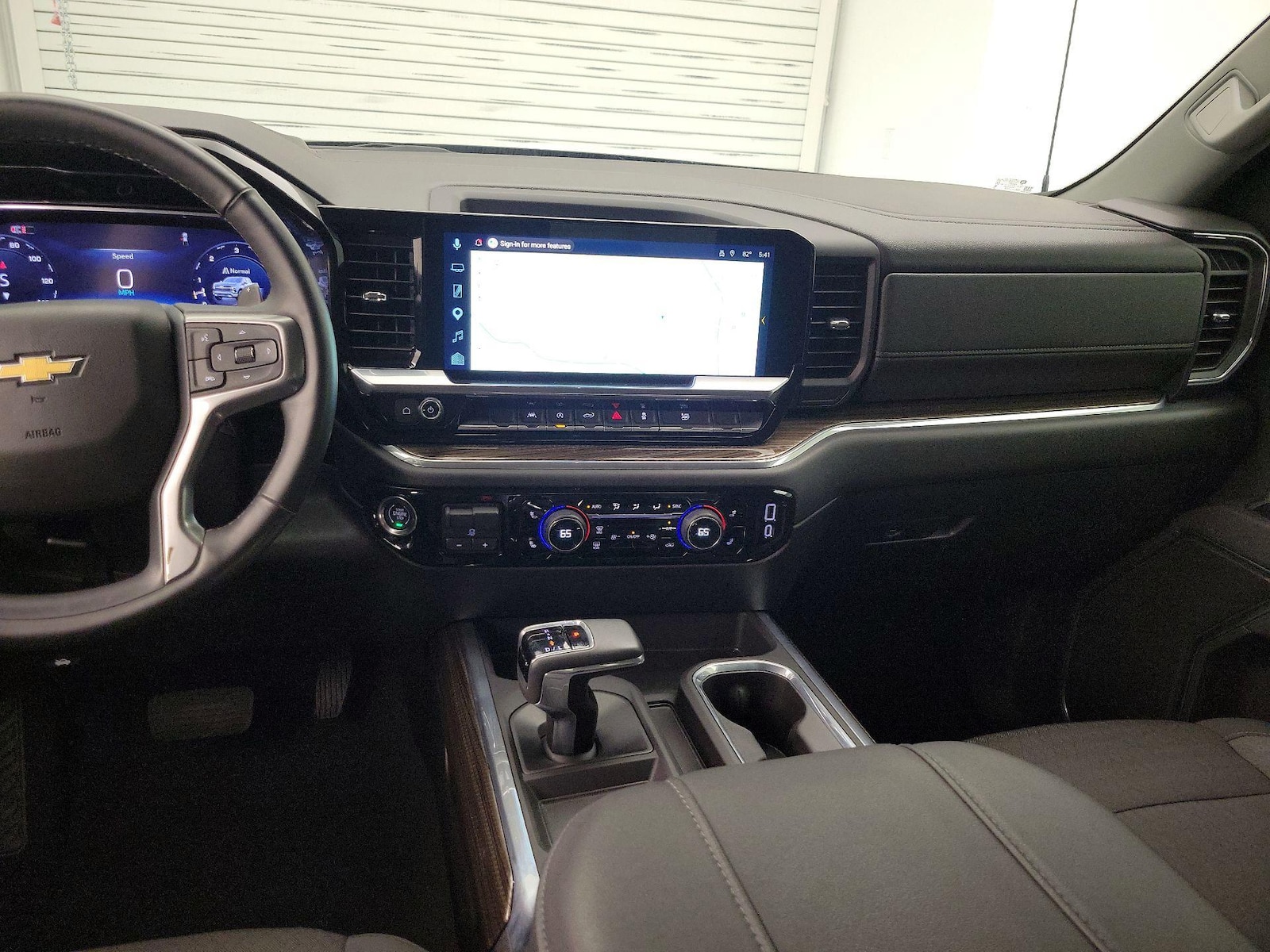 2025 Chevrolet Silverado 1500 LT - Photo 10