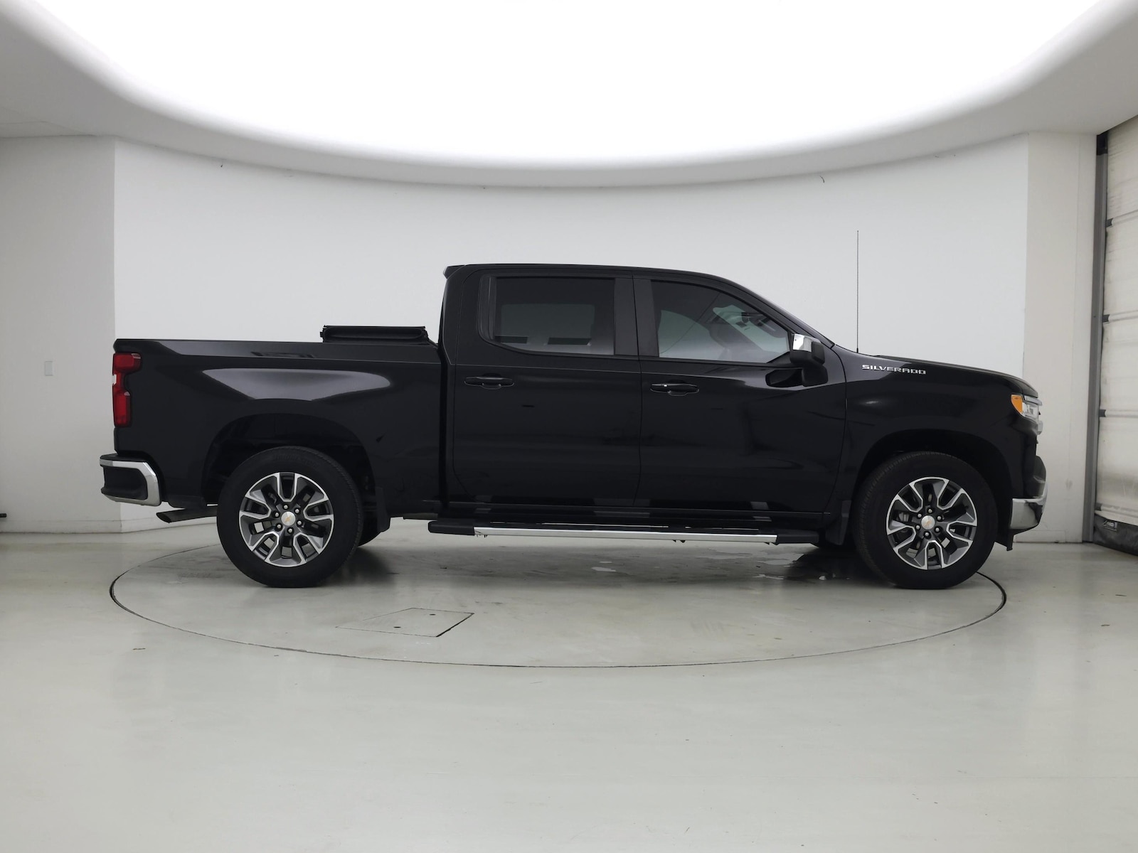 2025 Chevrolet Silverado 1500 LT - Photo 8