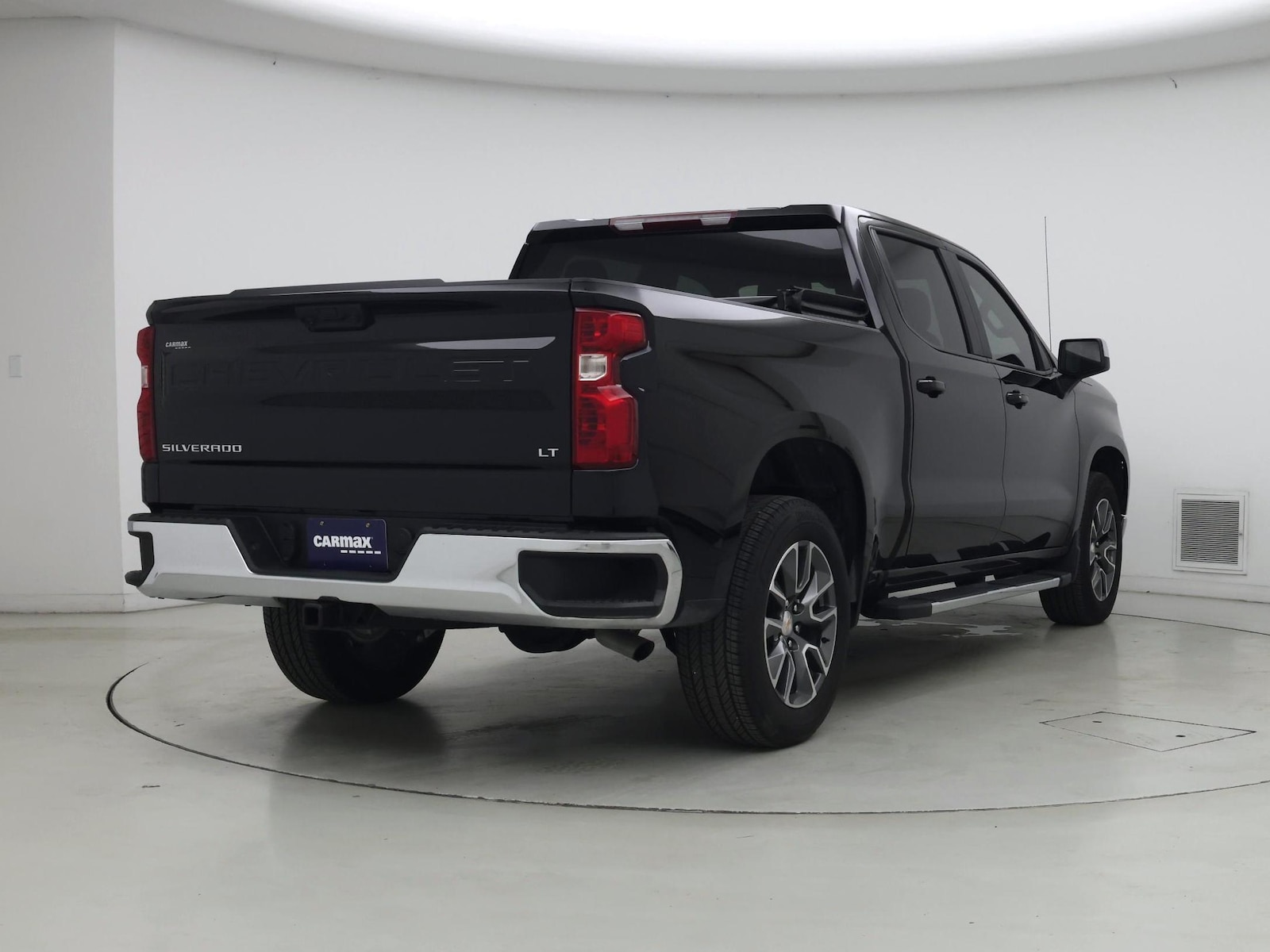 2025 Chevrolet Silverado 1500 LT - Photo 9