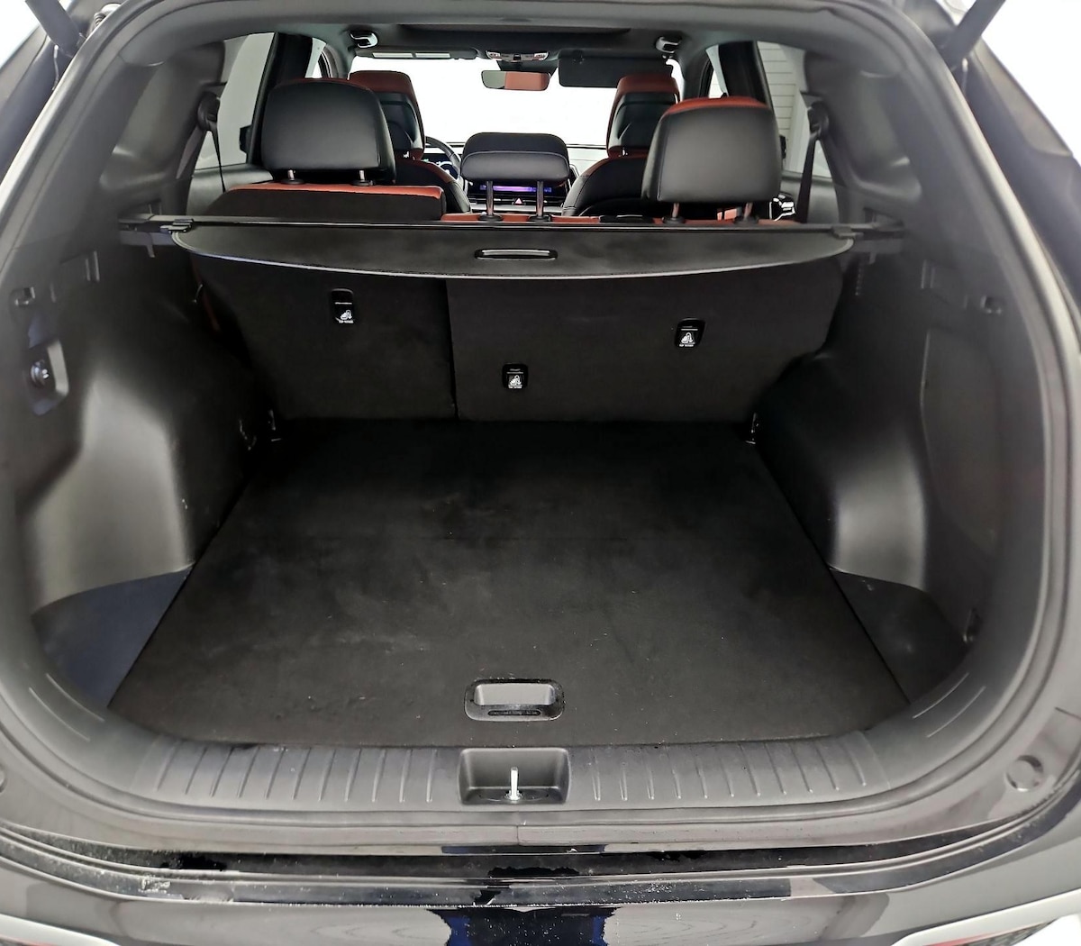 Trunk/Cargo (Seats Up)
