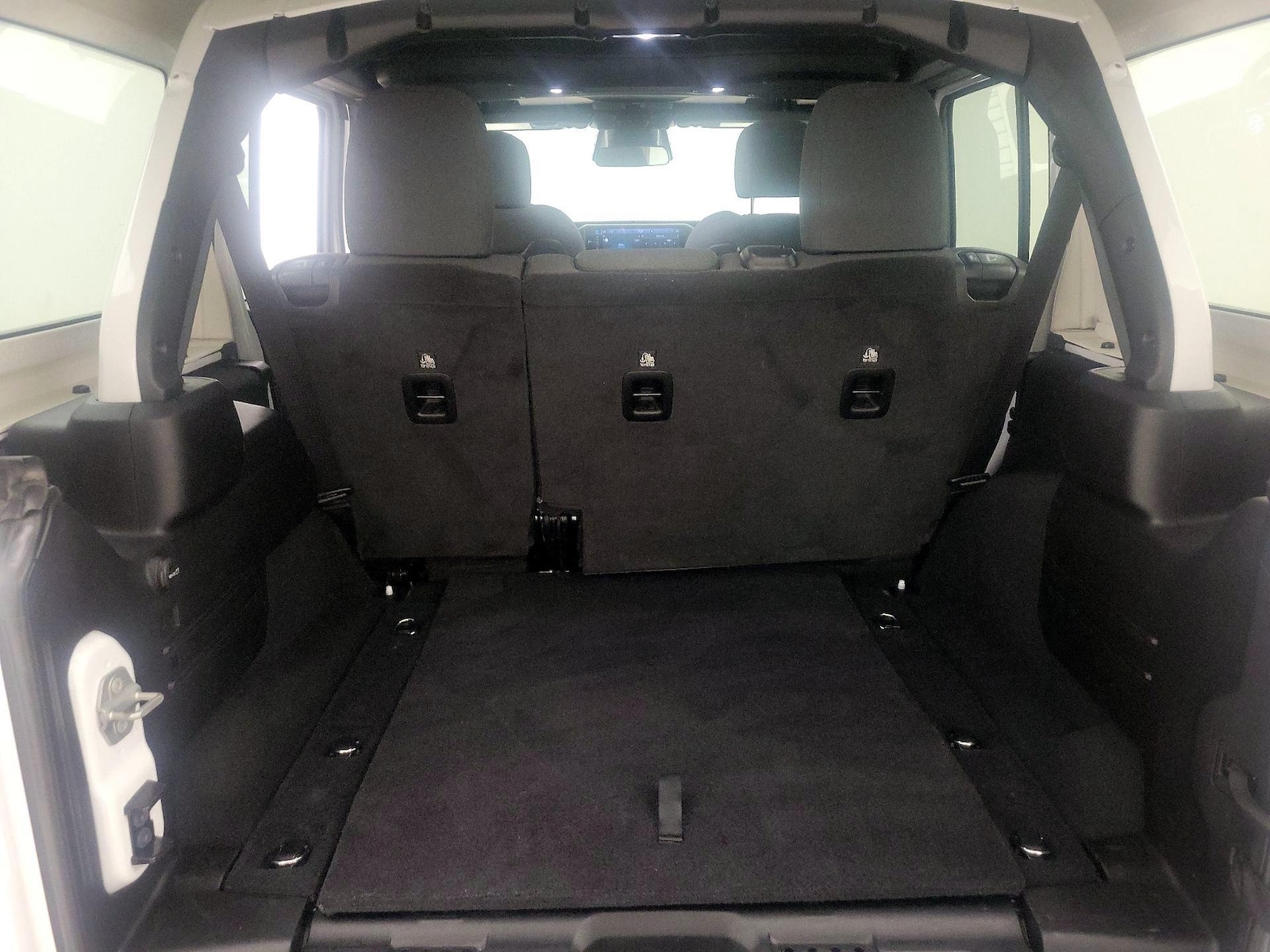 2025 Jeep Wrangler 4-Door Rubicon - Photo 21