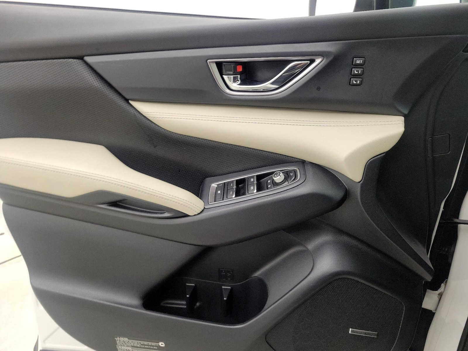 2023 Subaru Ascent Limited - Photo 12