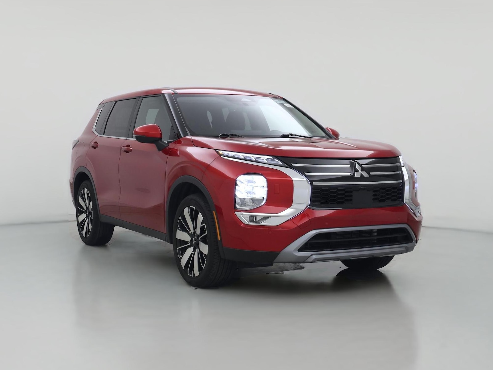 2025 Mitsubishi Outlander SE - Photo 1