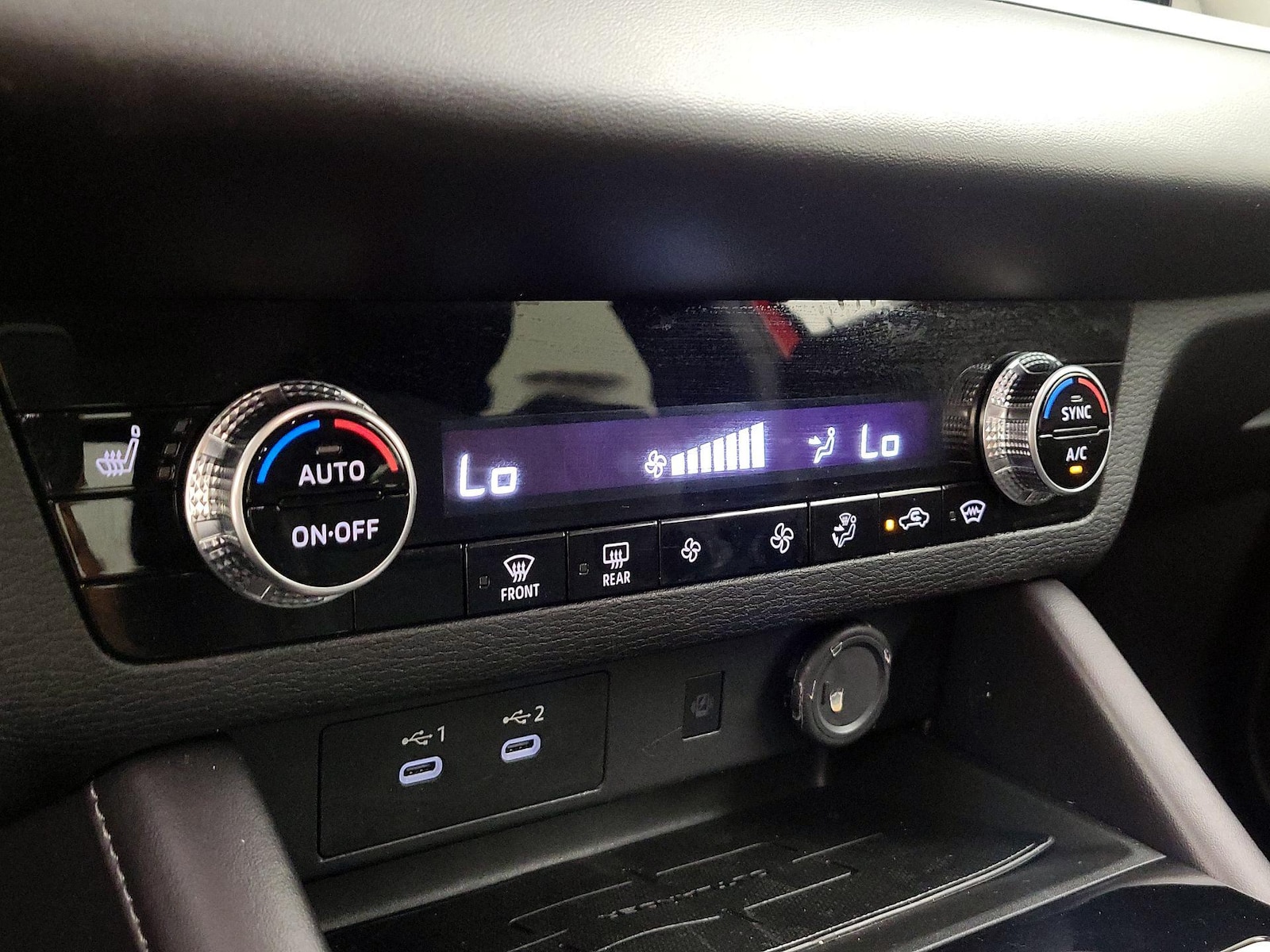 2025 Mitsubishi Outlander SE - Photo 18