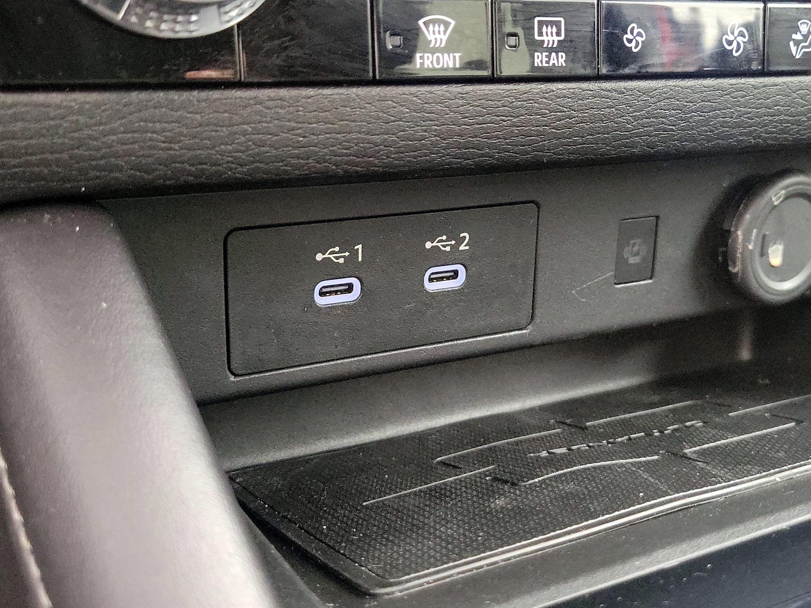 2025 Mitsubishi Outlander SE - Photo 20