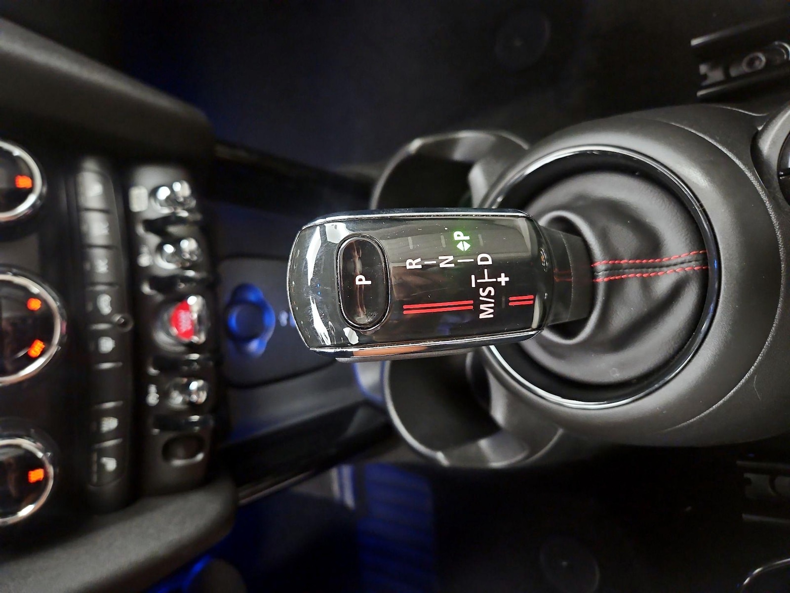 2021 MINI Convertible S - Photo 18