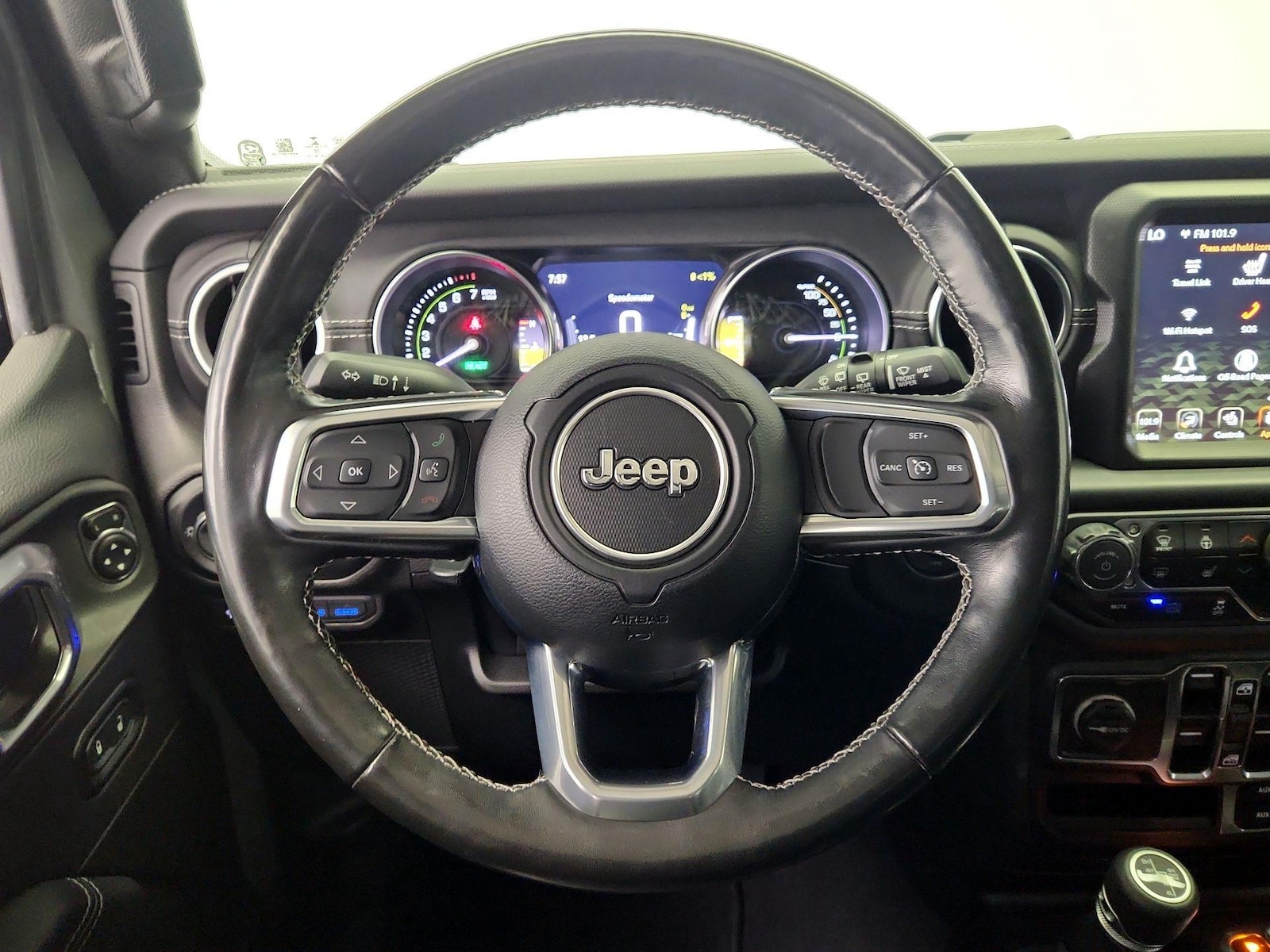 2022 Jeep Wrangler Unlimited Sahara 4XE - Photo 11