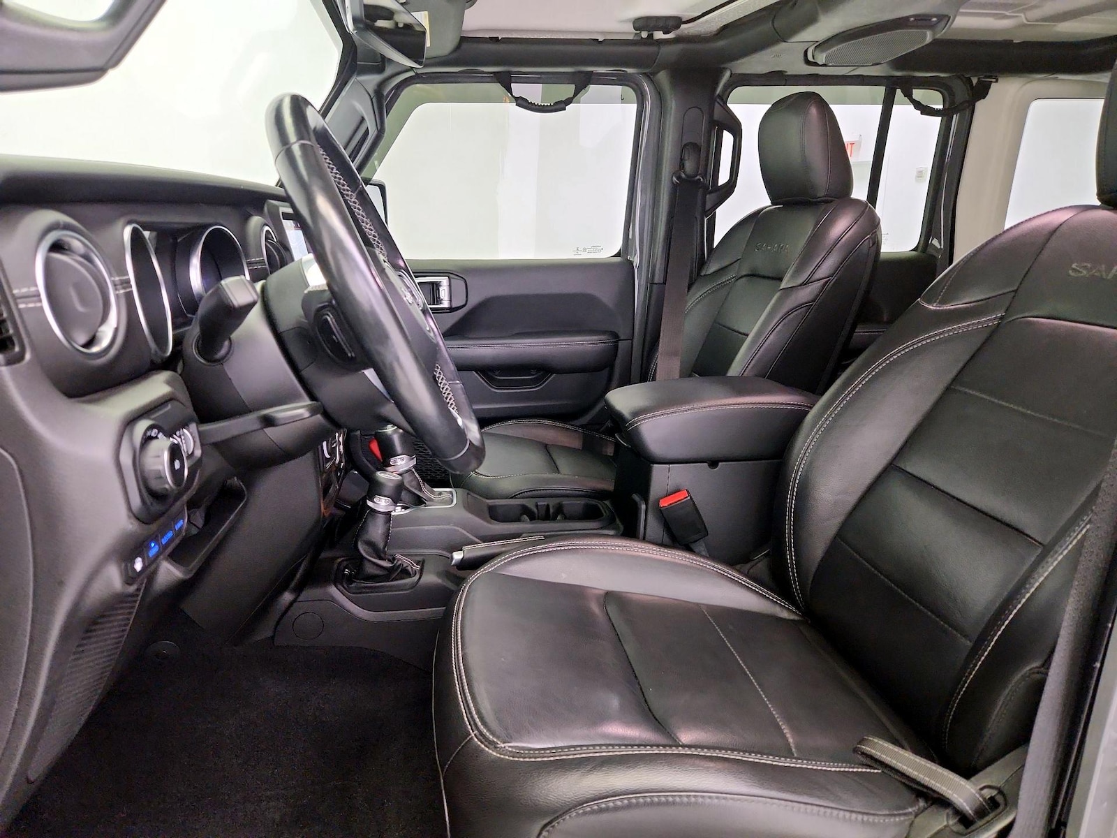 2022 Jeep Wrangler Unlimited Sahara 4XE - Photo 12