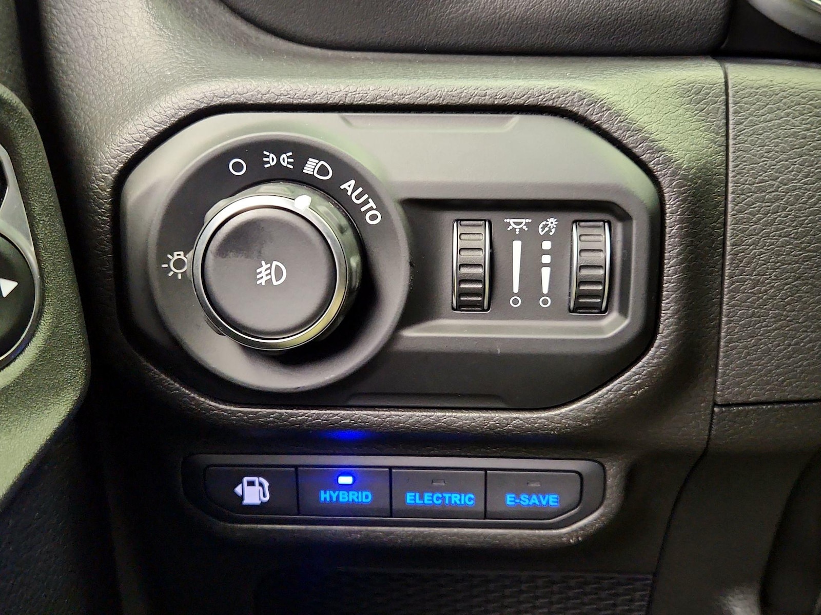 2022 Jeep Wrangler Unlimited Sahara 4XE - Photo 14