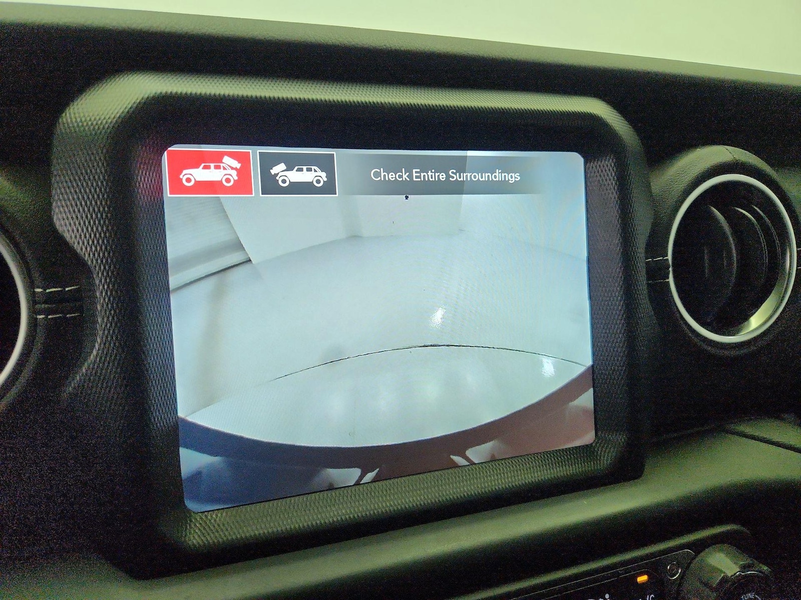 2022 Jeep Wrangler Unlimited Sahara 4XE - Photo 16