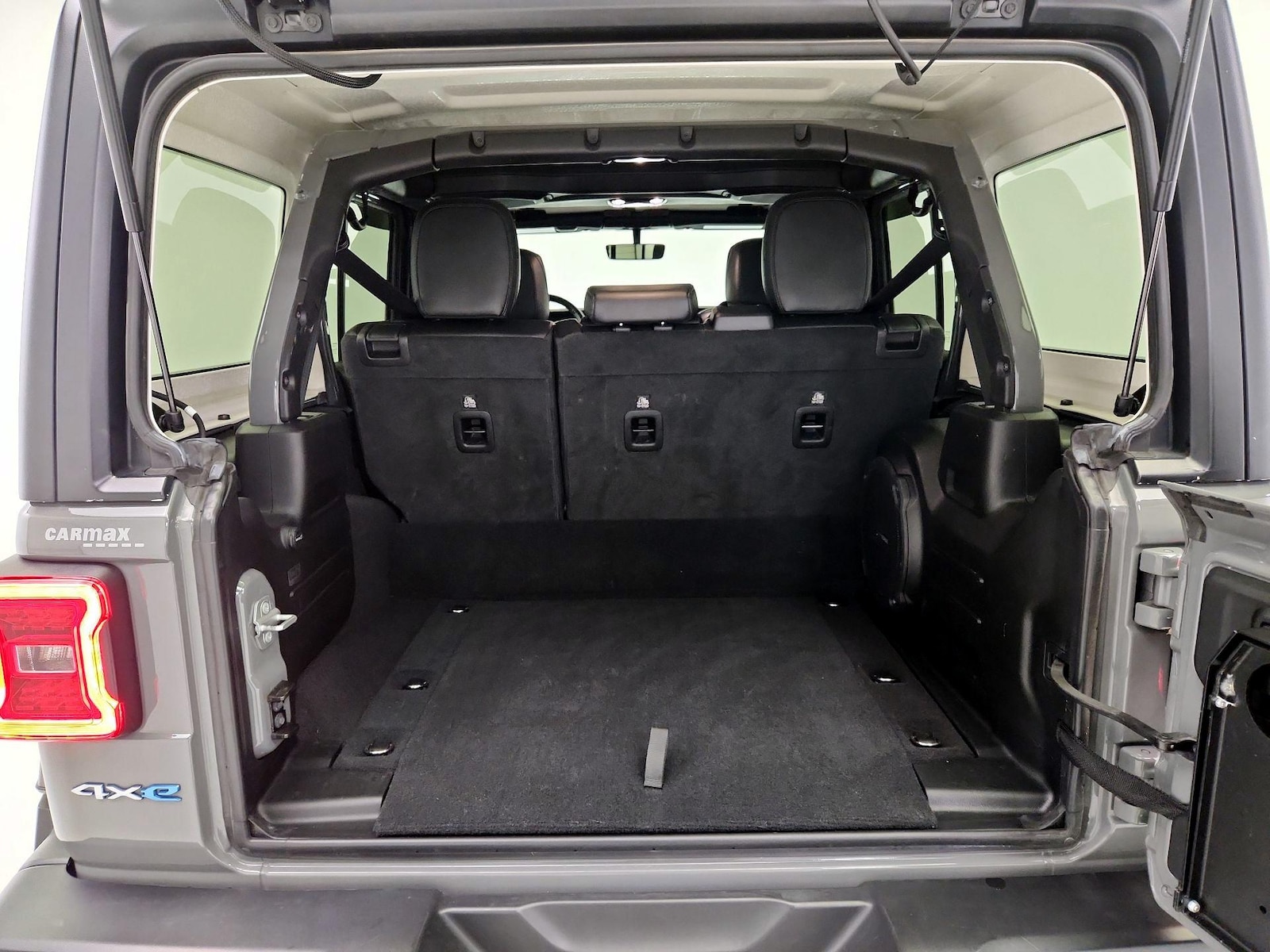 2022 Jeep Wrangler Unlimited Sahara 4XE - Photo 22